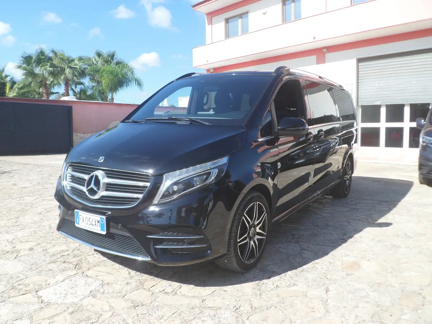 Mercedes-Benz V V 250 d Automatic Premium Extralong Schwarz - 1