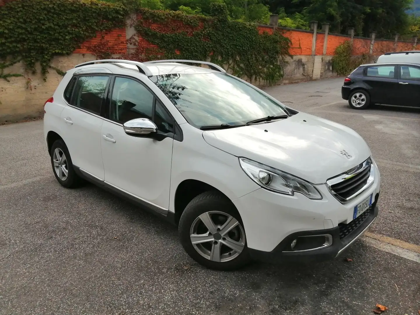 Peugeot 2008 2008 1.2 puretech 12v Allure 82cv E6 Weiß - 1