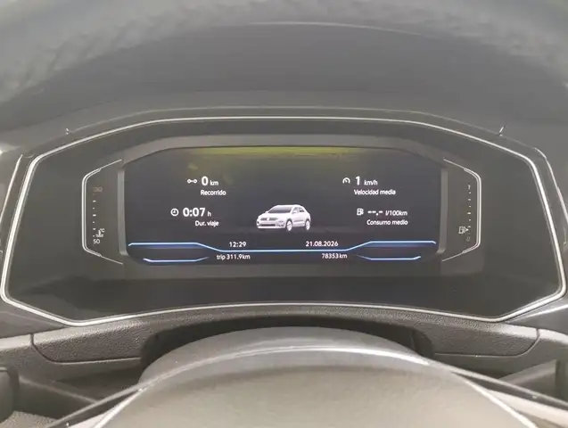 Volkswagen T-Roc view 14