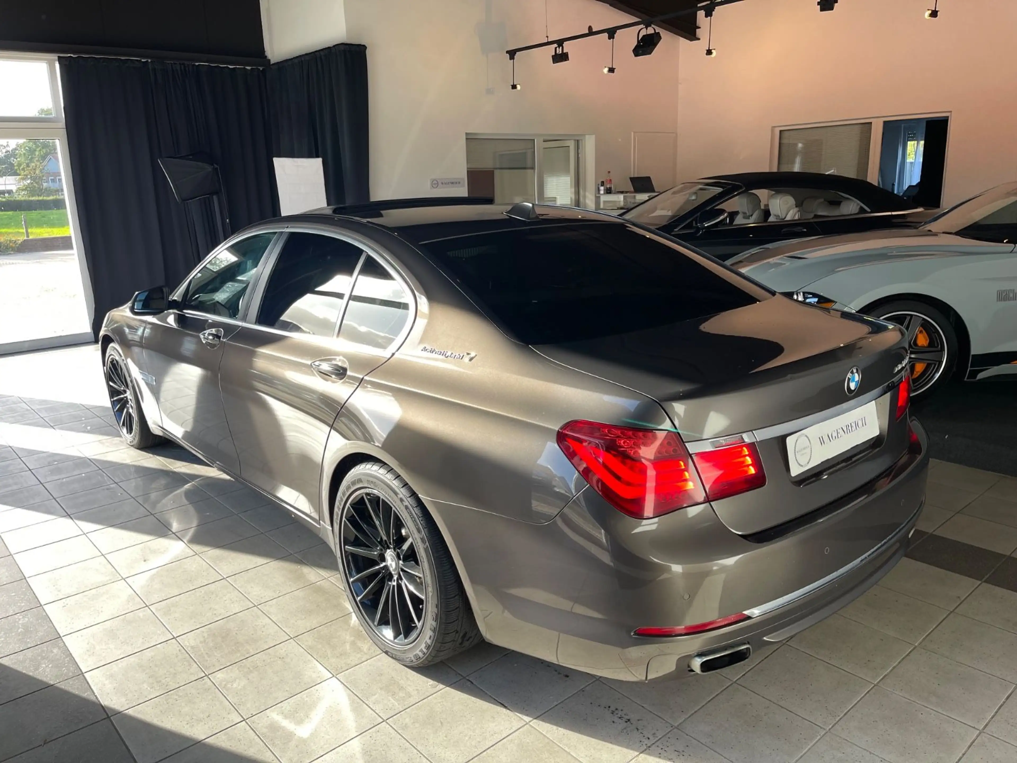 BMW Active Hybrid 7 BMW 750 Activehybrid — photo 9