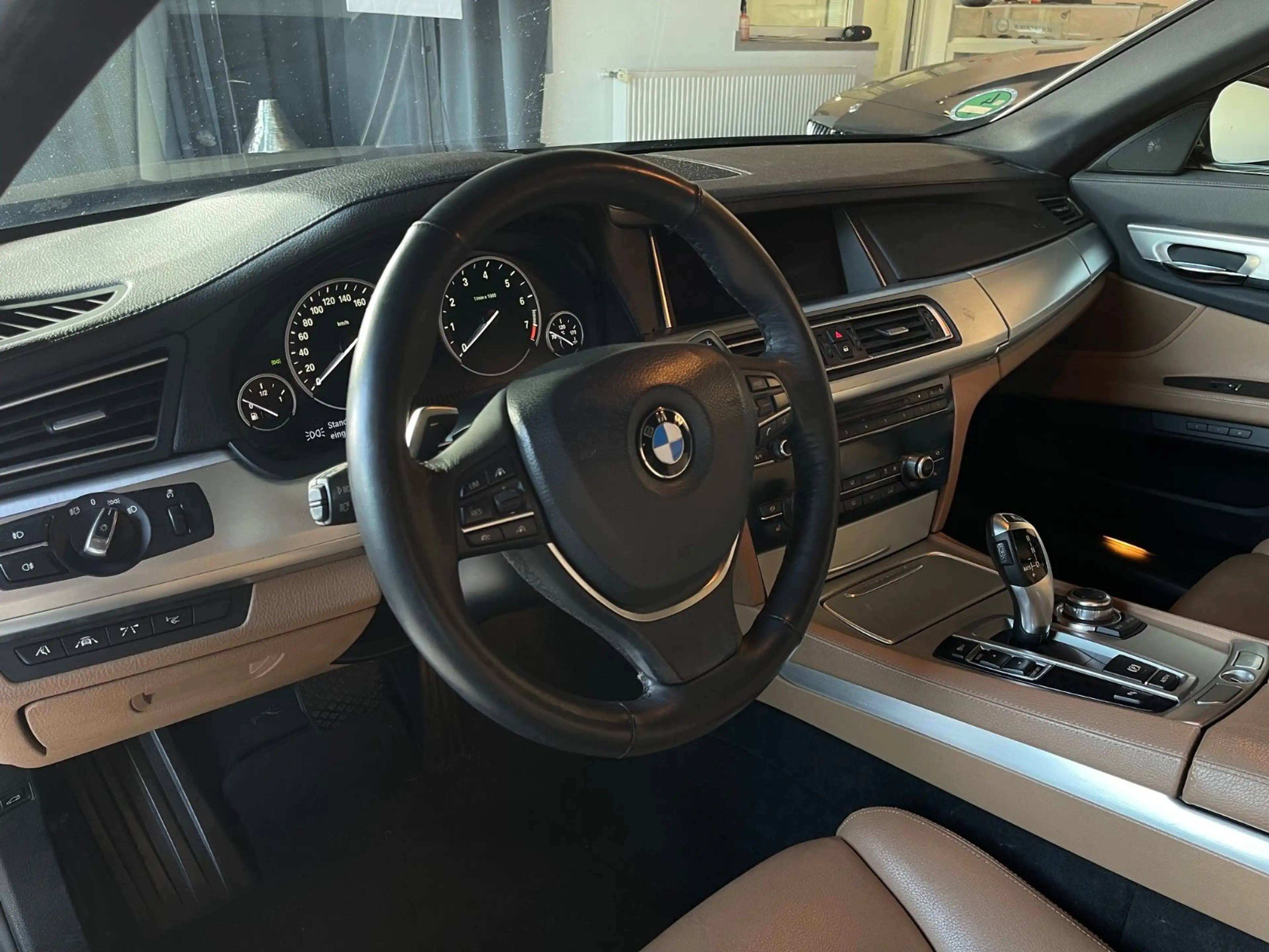 BMW Active Hybrid 7 BMW 750 Activehybrid — photo 7