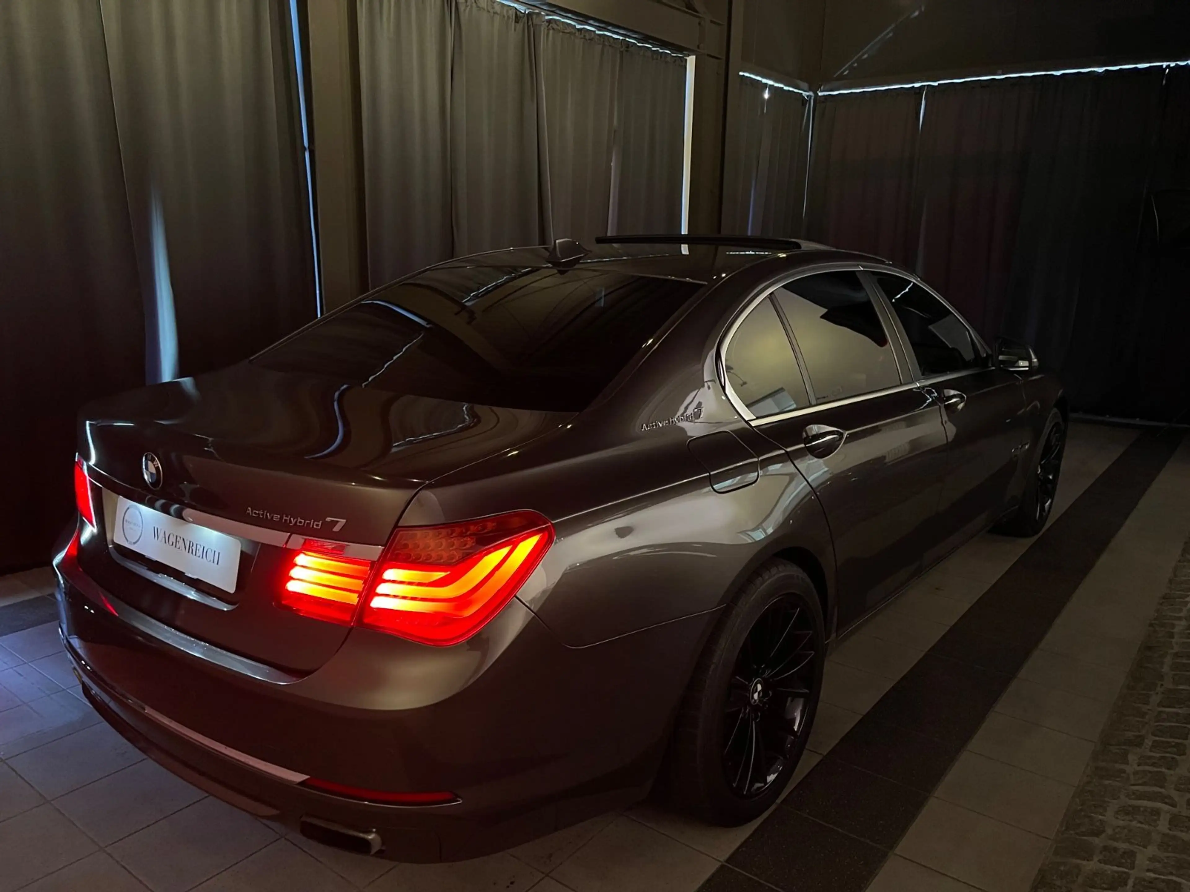 BMW Active Hybrid 7 BMW 750 Activehybrid — photo 14