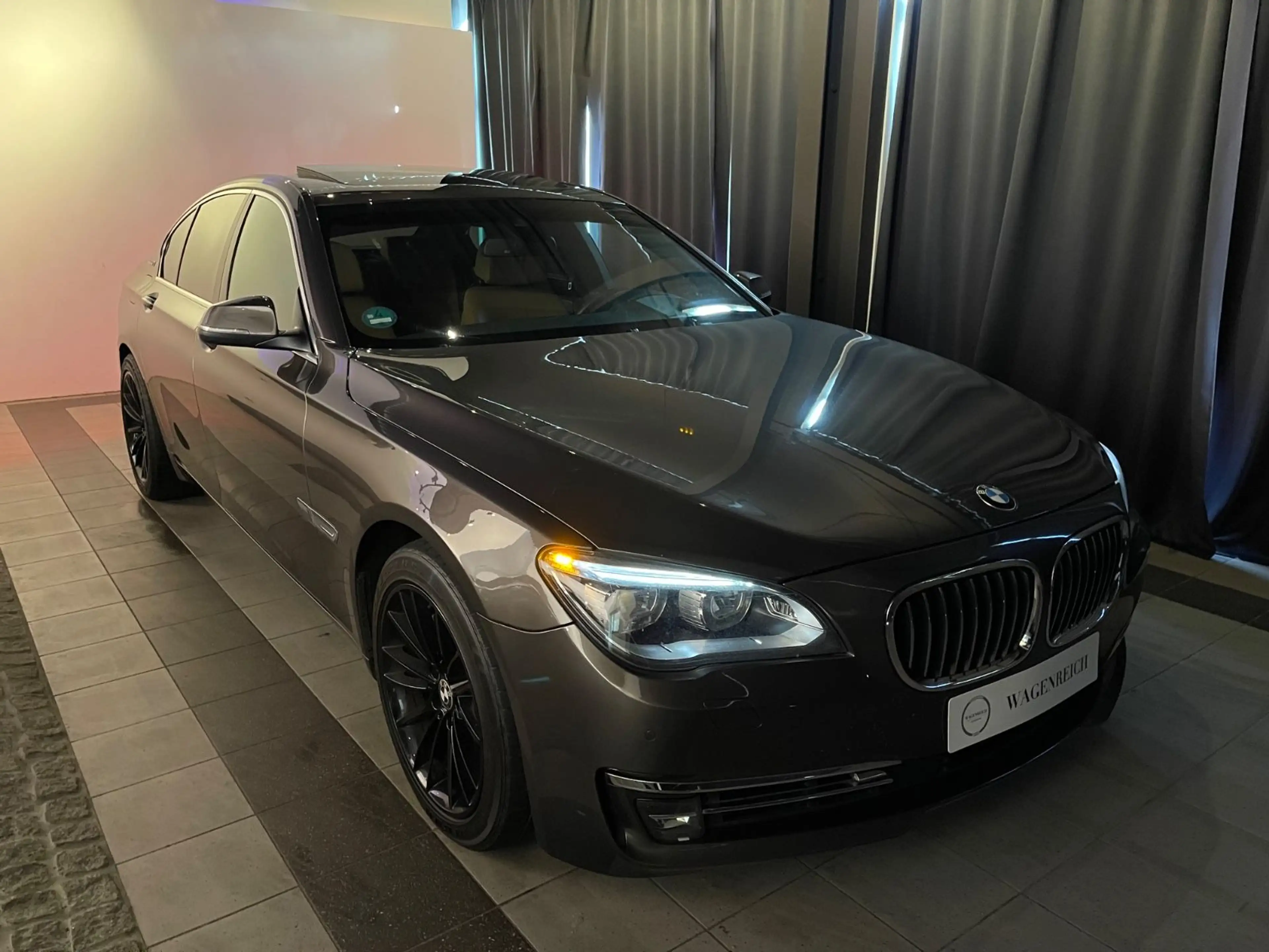 BMW Active Hybrid 7 BMW 750 Activehybrid — photo 12