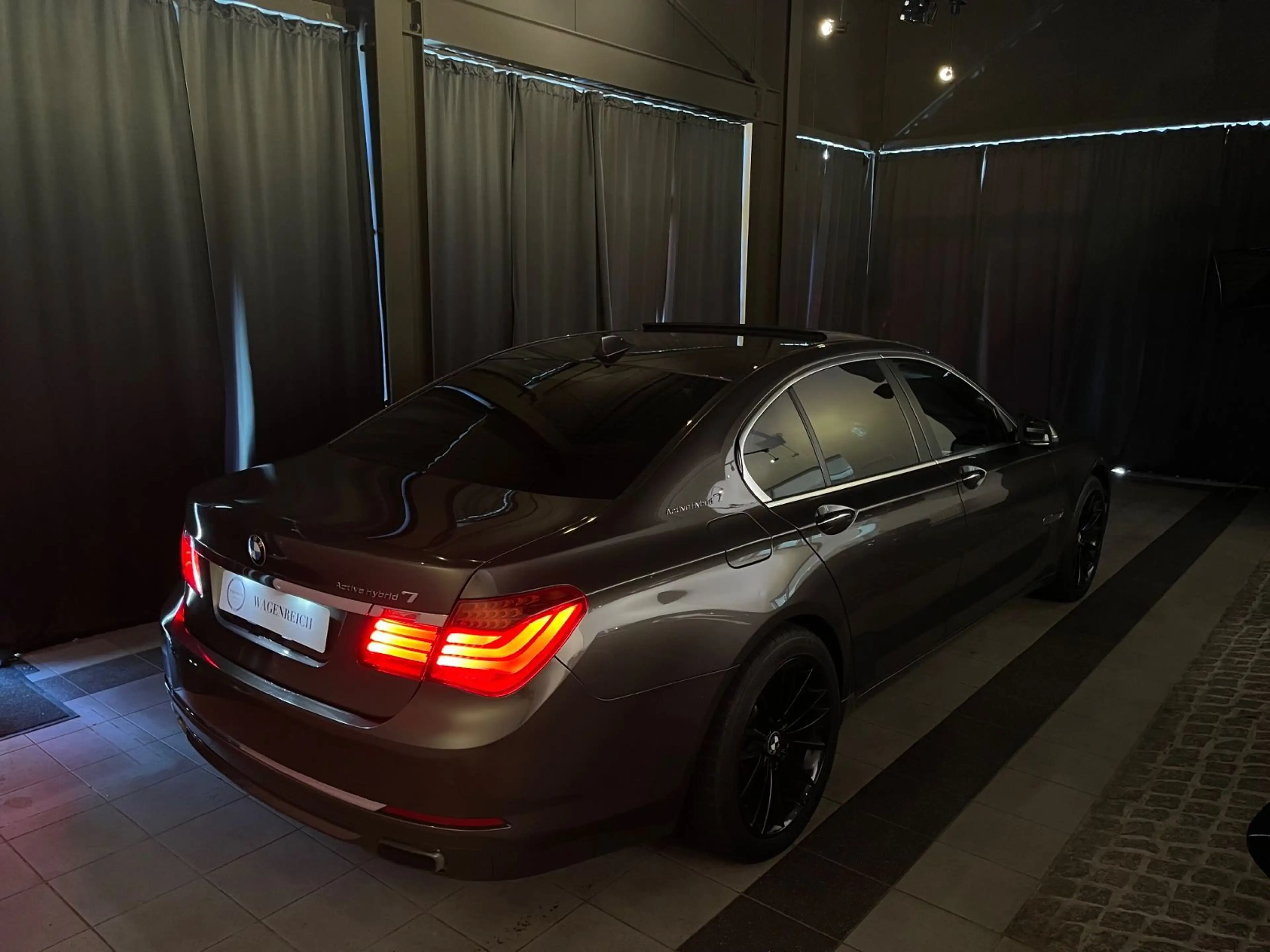 BMW Active Hybrid 7 BMW 750 Activehybrid — photo 13