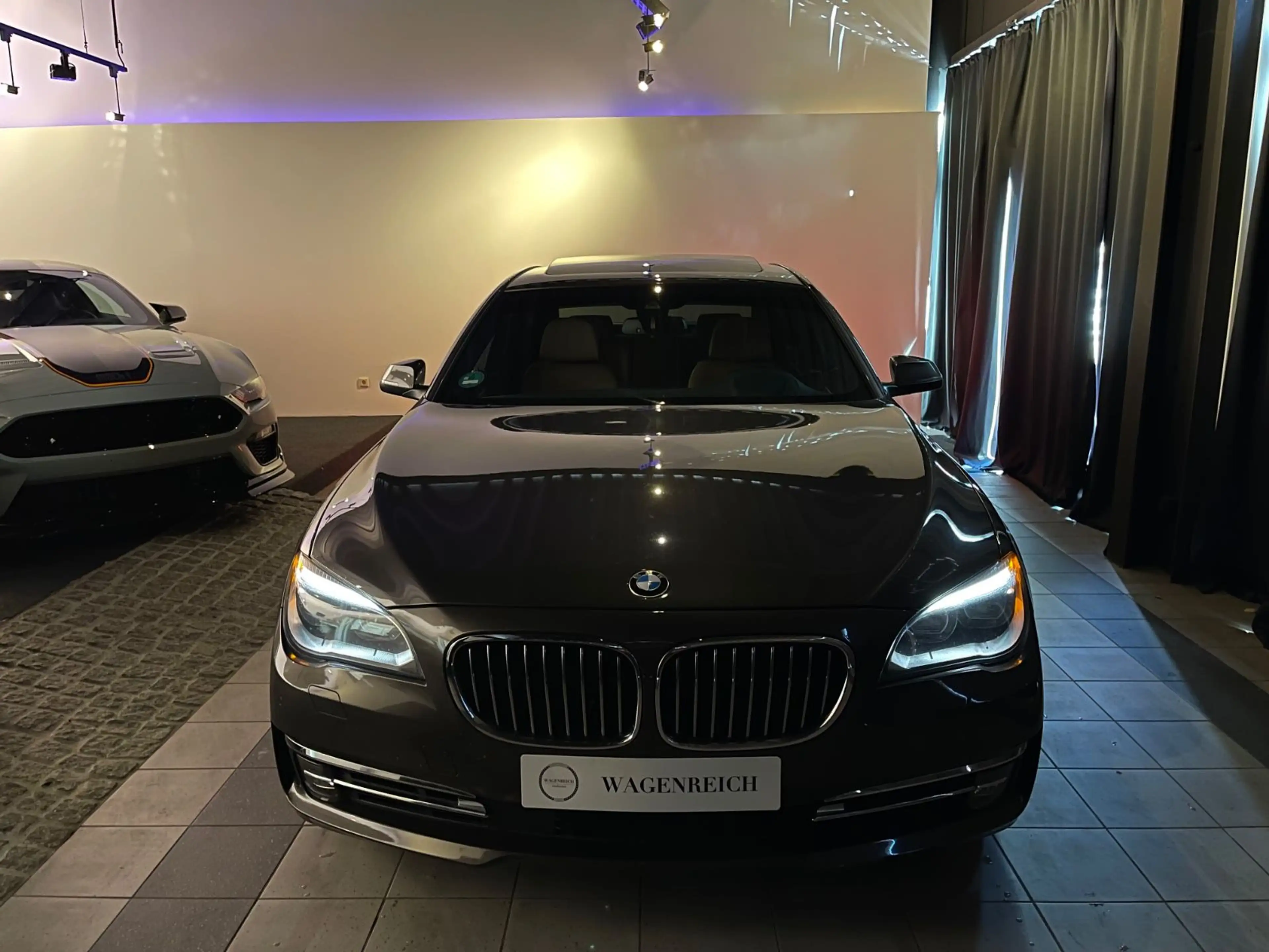 BMW Active Hybrid 7 BMW 750 Activehybrid — photo 10