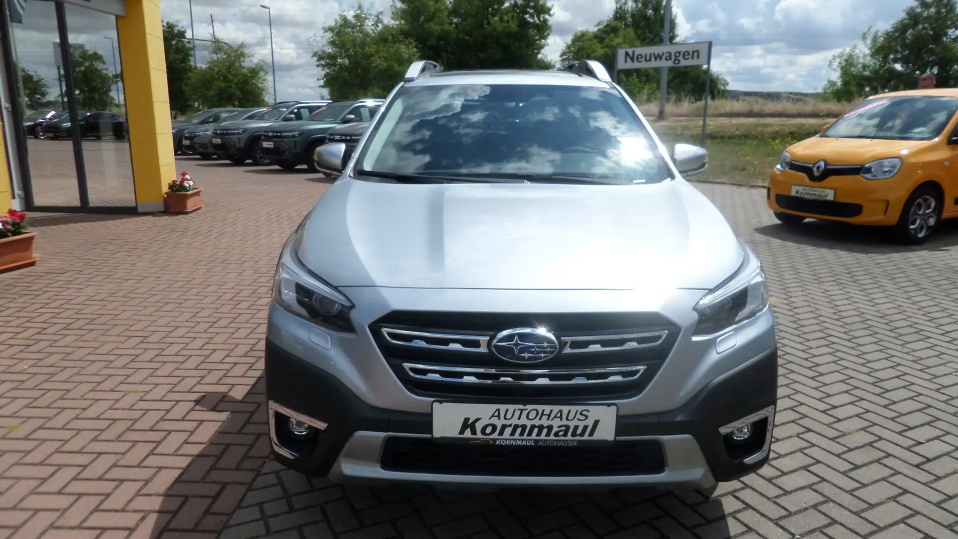 Subaru OUTBACK Platinum 2.5i 169 PS Lineartronic Sitzheizung vorn Navi Klimaautomatik Серебристый - 2