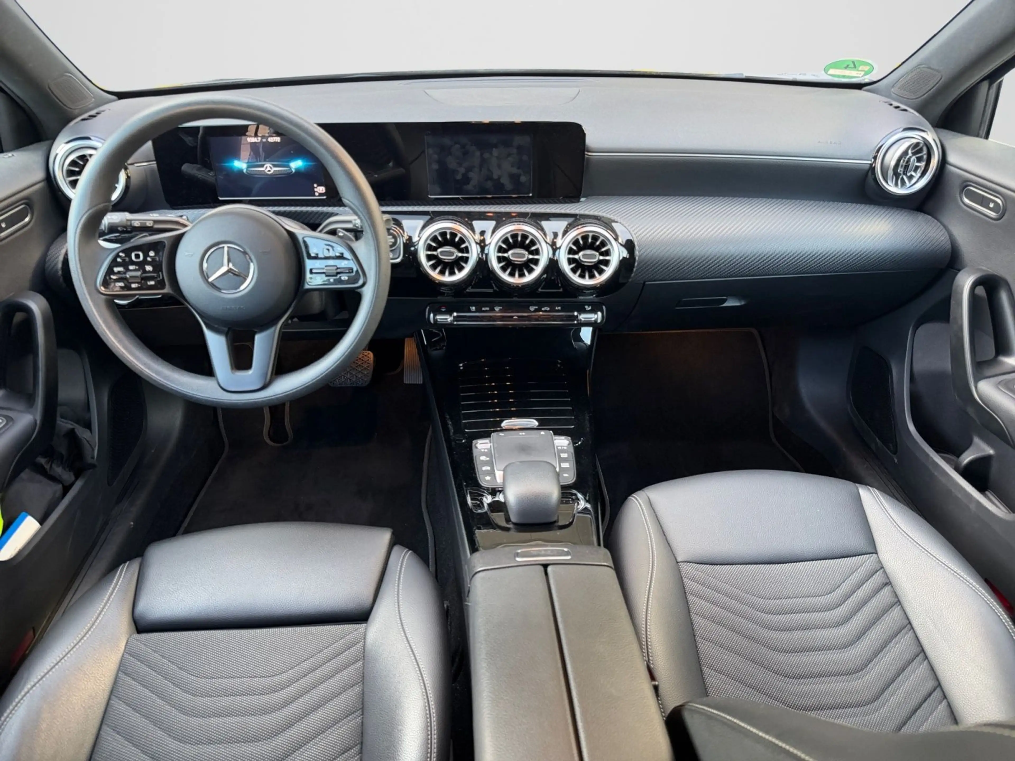 Mercedes-Benz A 180 Style DCT*LED*RFK*SHZ*AHK*CARPLAY*TOP — photo 11