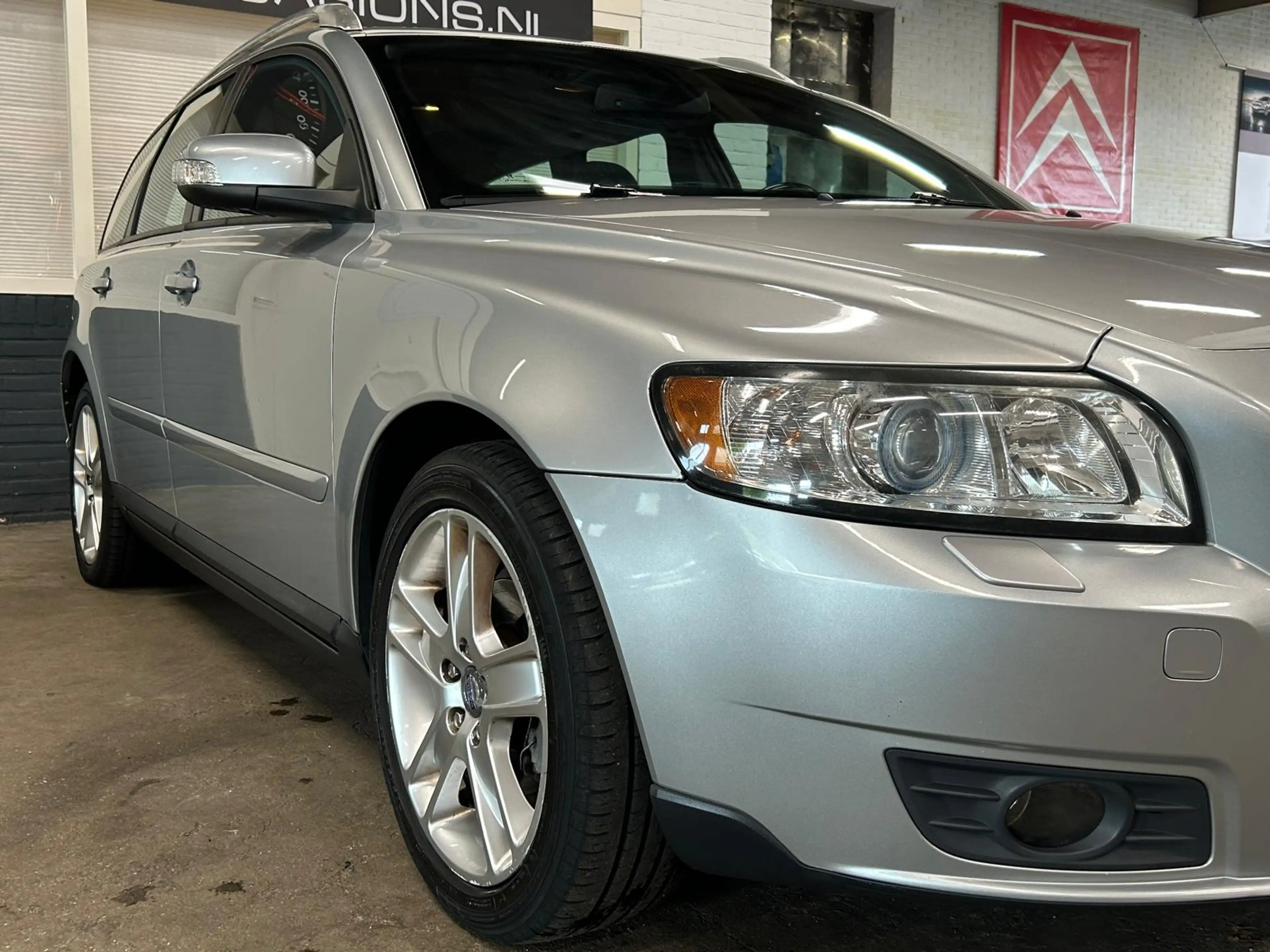 Volvo V50 1.8 Edition II + LEDER + STOELVERWARMING !! — photo 19
