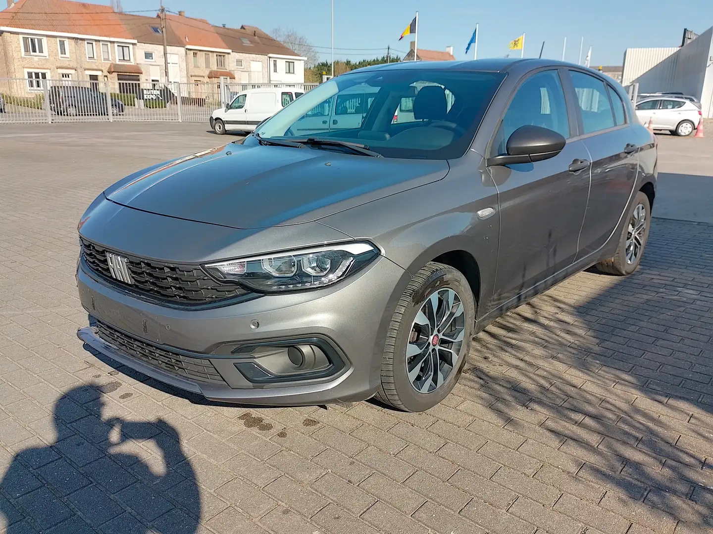 Fiat Tipo 1.0i Gris - 1