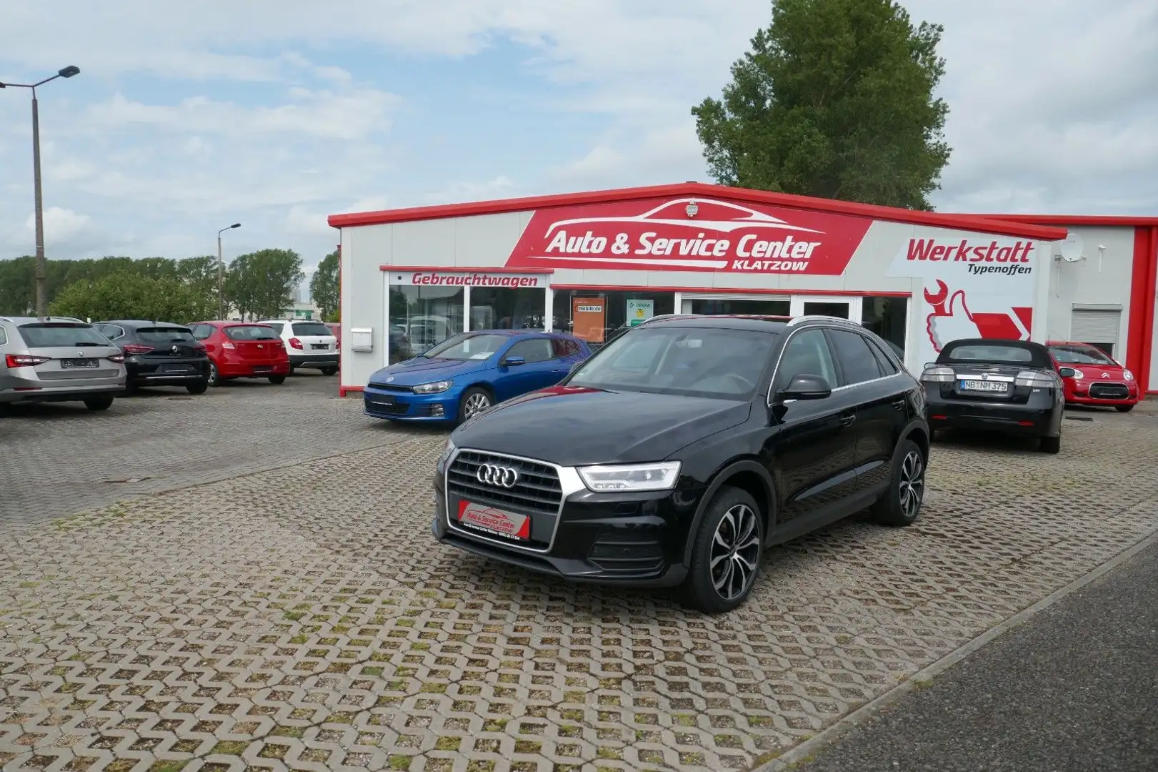 Audi Q3 2.0 TDI AHK SHZ KLIMA Schwarz - 1
