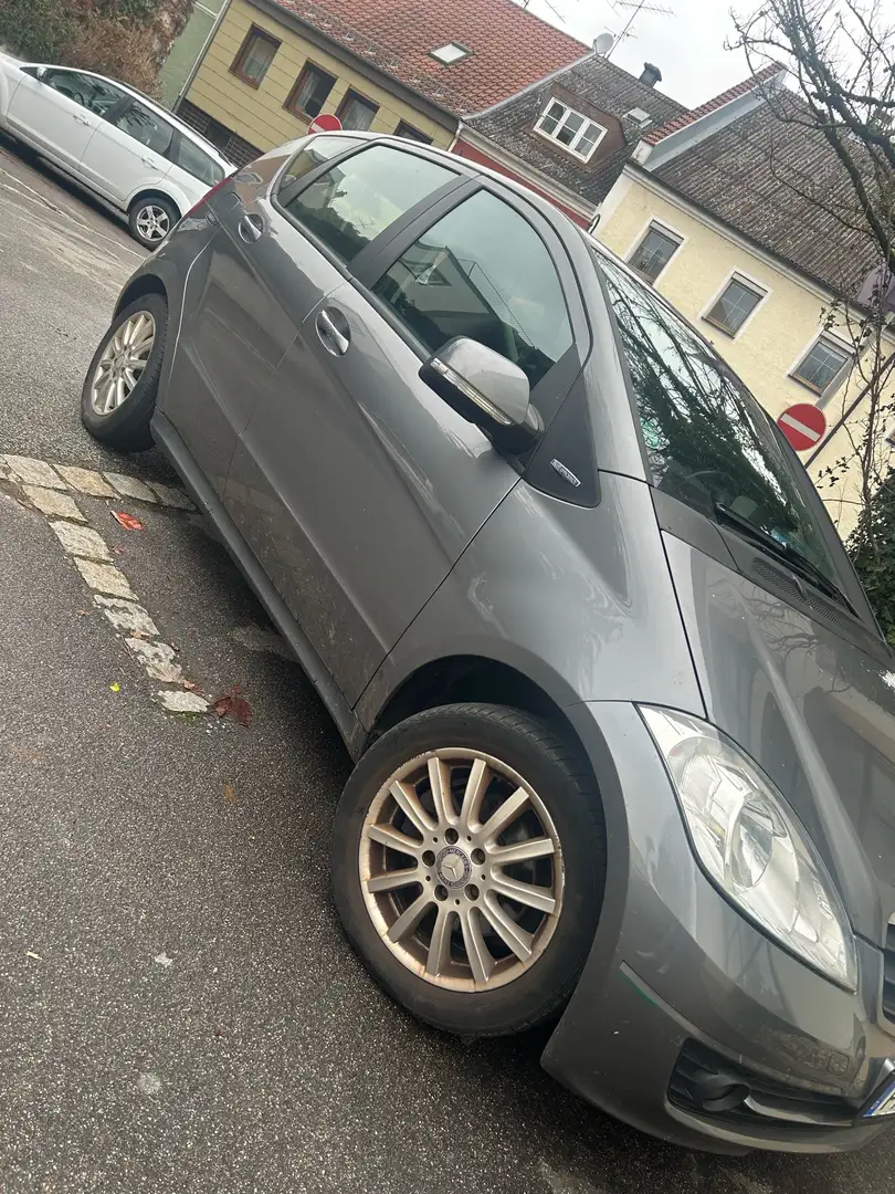 Mercedes-Benz A 180 BlueEFFICIENCY - 1