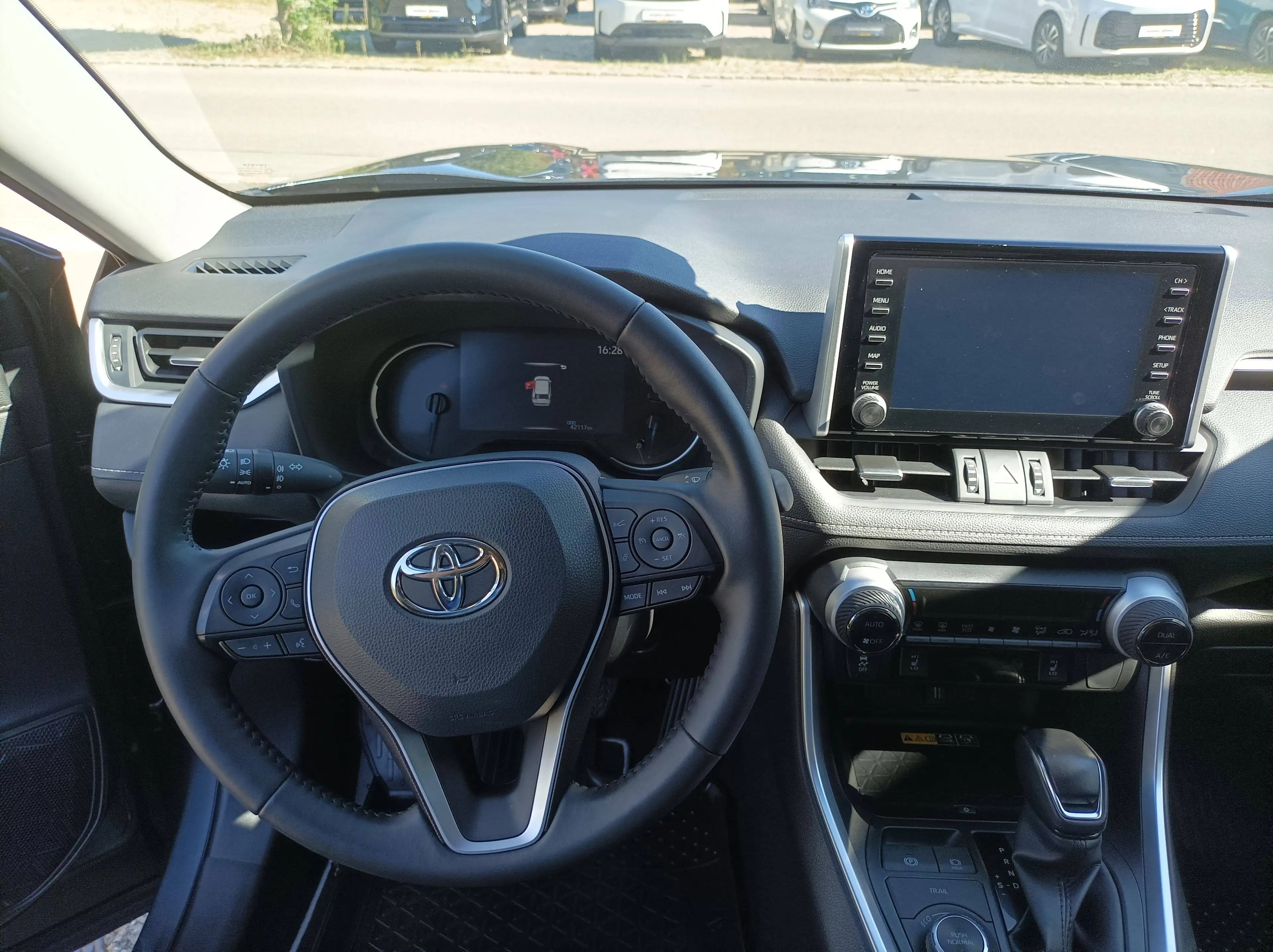 Toyota RAV 4 Hybrid 4x4 Team Deutschland — photo 14