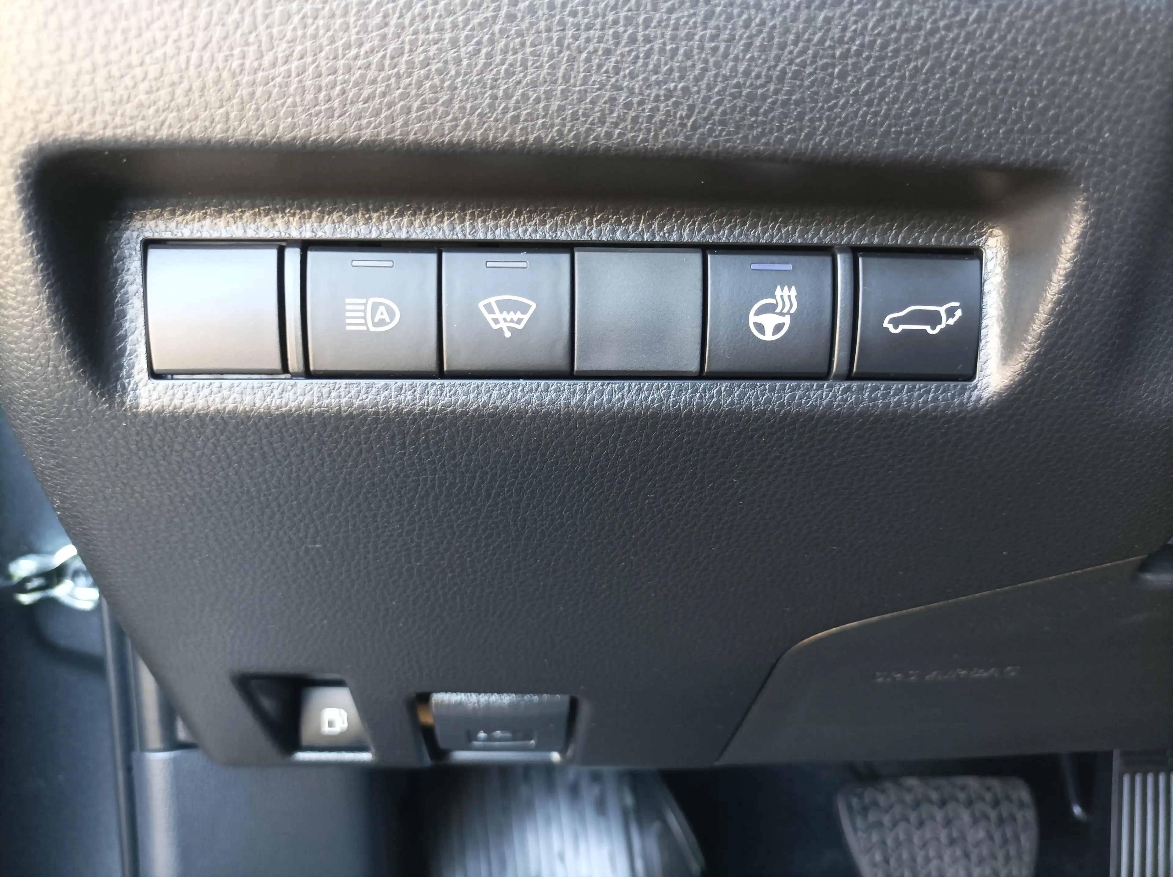 Toyota RAV 4 Hybrid 4x4 Team Deutschland — photo 15