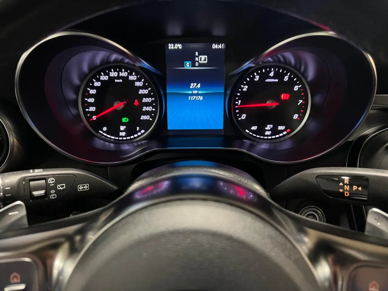 Mercedes-Benz GLC снимка Mercedes-Benz GLC