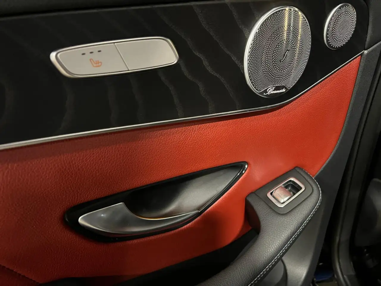 Mercedes-Benz GLC снимка Mercedes-Benz GLC
