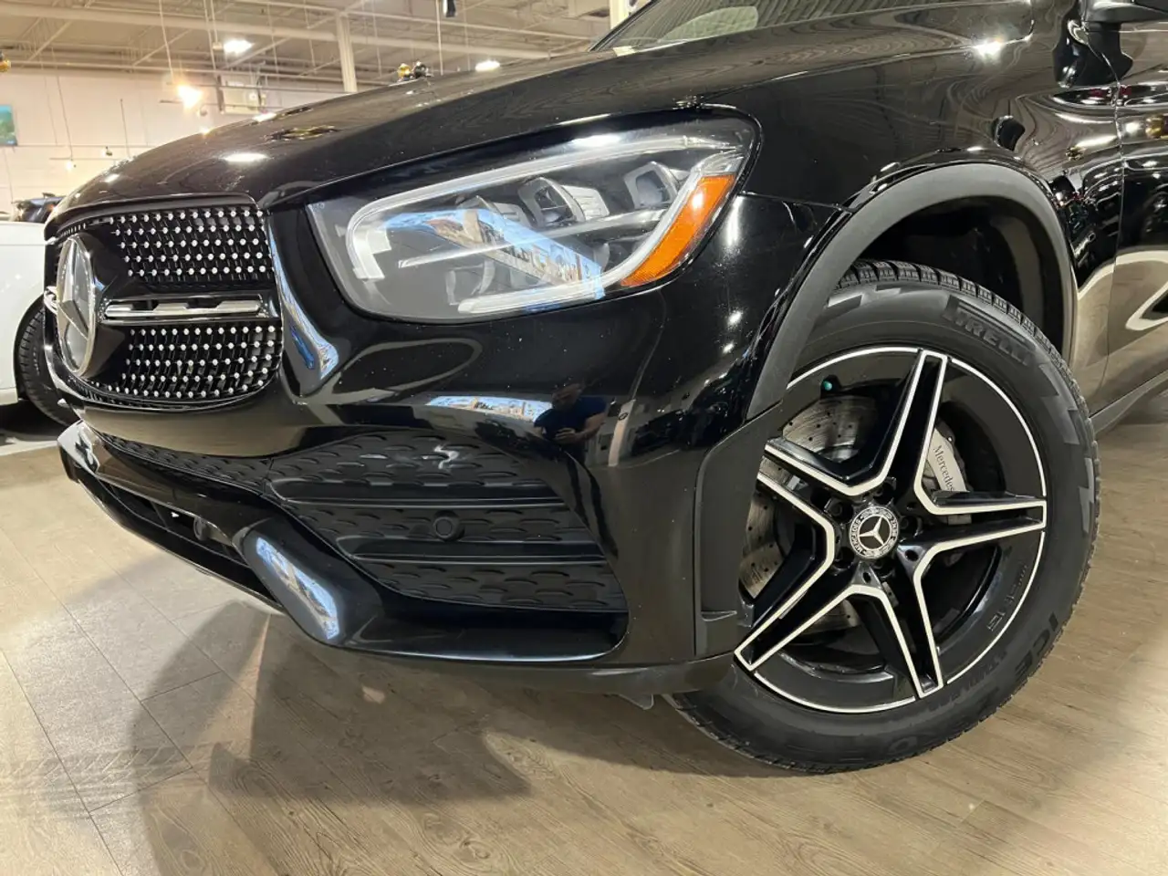 Mercedes-Benz GLC снимка Mercedes-Benz GLC