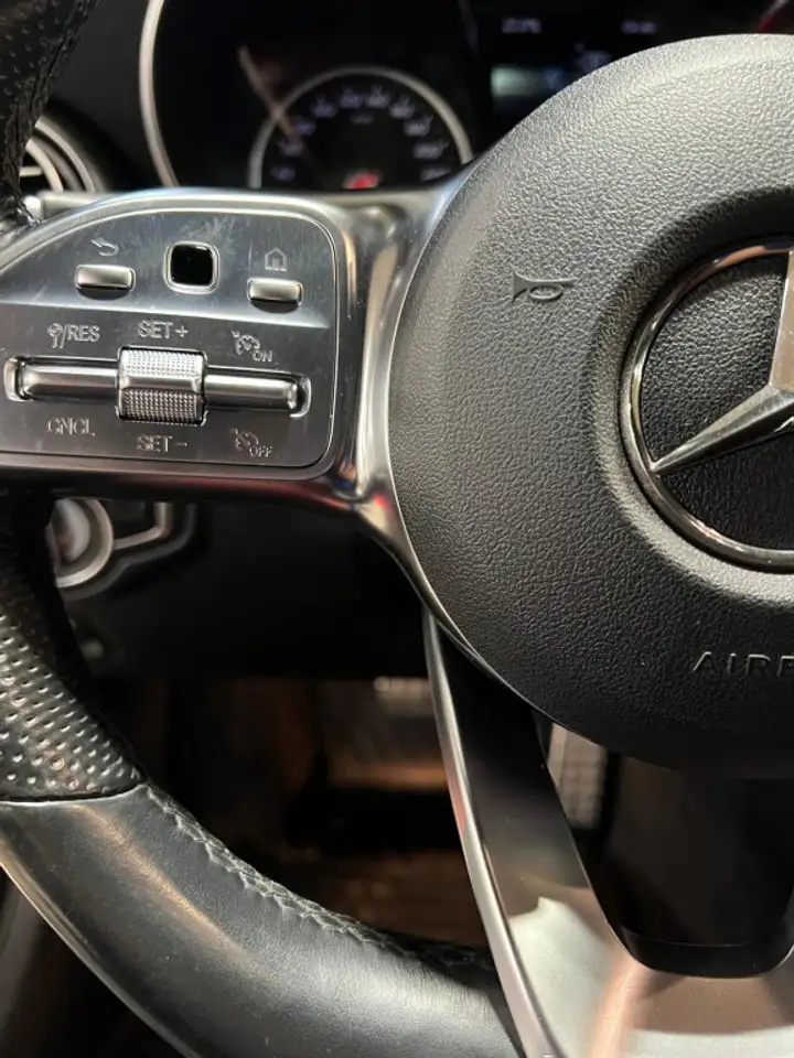 Mercedes-Benz GLC снимка Mercedes-Benz GLC