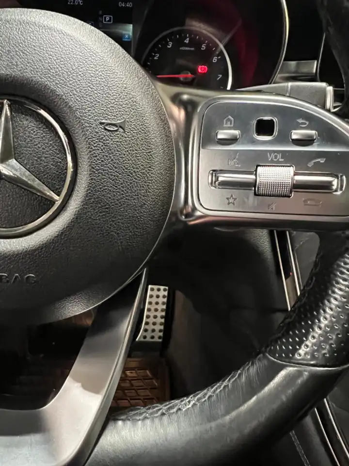 Mercedes-Benz GLC снимка Mercedes-Benz GLC