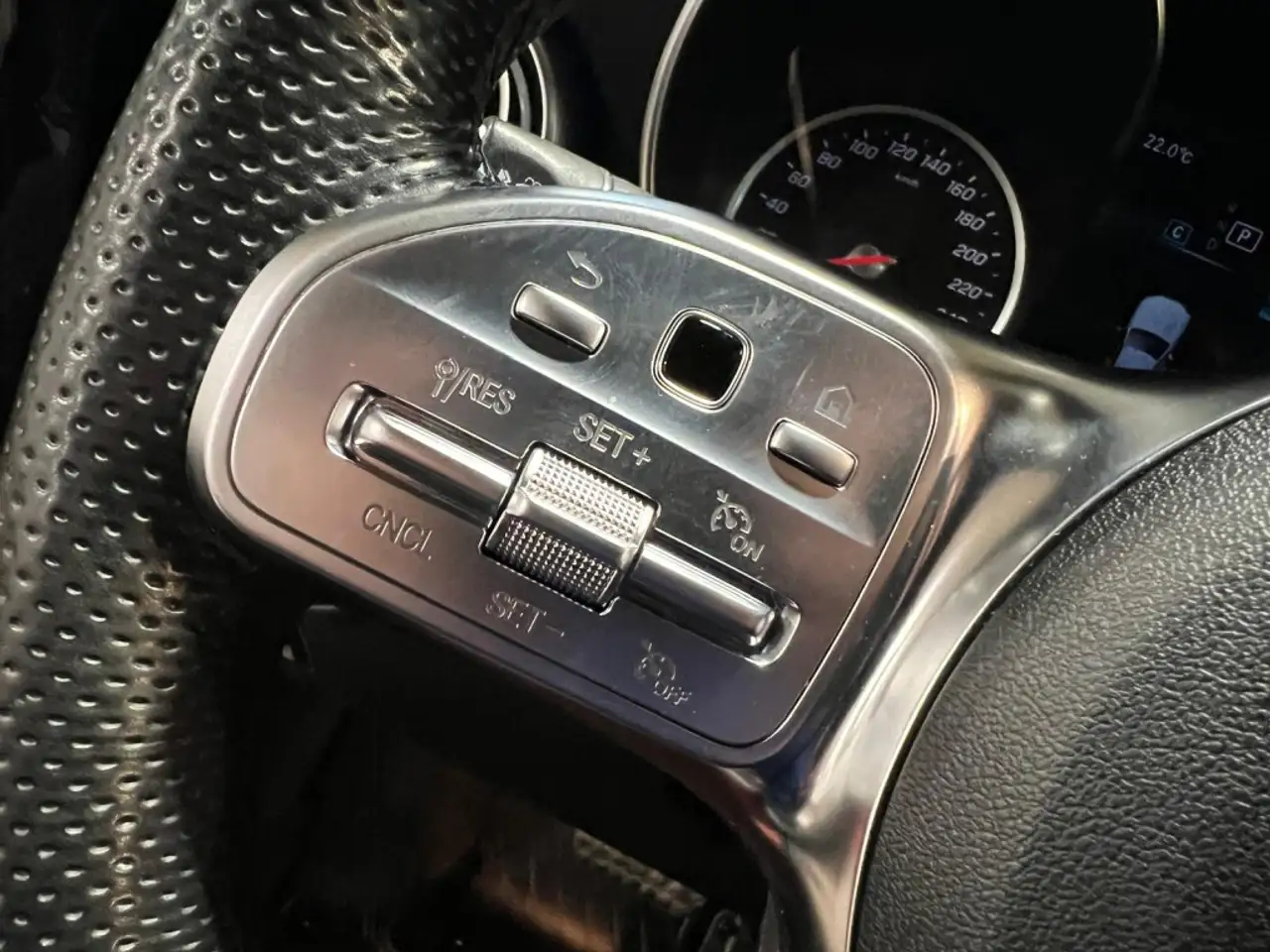Mercedes-Benz GLC снимка Mercedes-Benz GLC