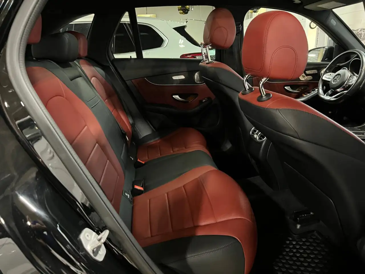 Mercedes-Benz GLC снимка Mercedes-Benz GLC
