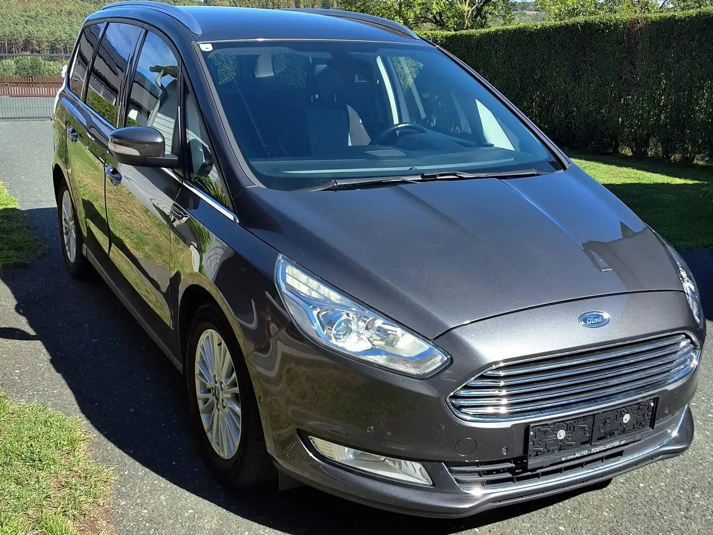 Ford Galaxy Galaxy 2,0 TDCi Trend Start/Stop-System Powershift Grau - 1