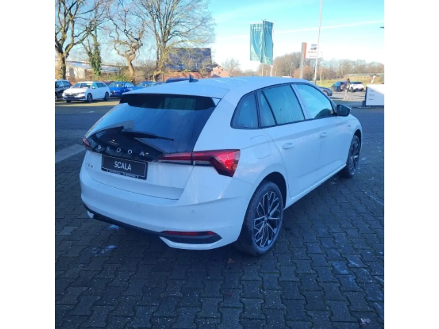 Skoda Scala Drive 1.0 TSI EU6e 7GDSG AHK*PTS*NAV*LED Blanco - 2