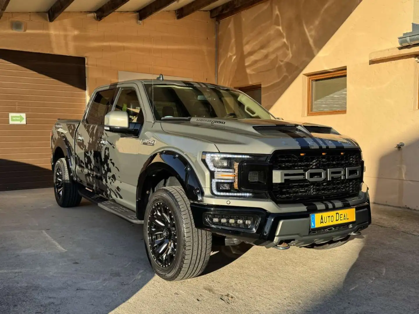Ford F 150 Limited Texas Edition 5.0 V8 Gris - 1