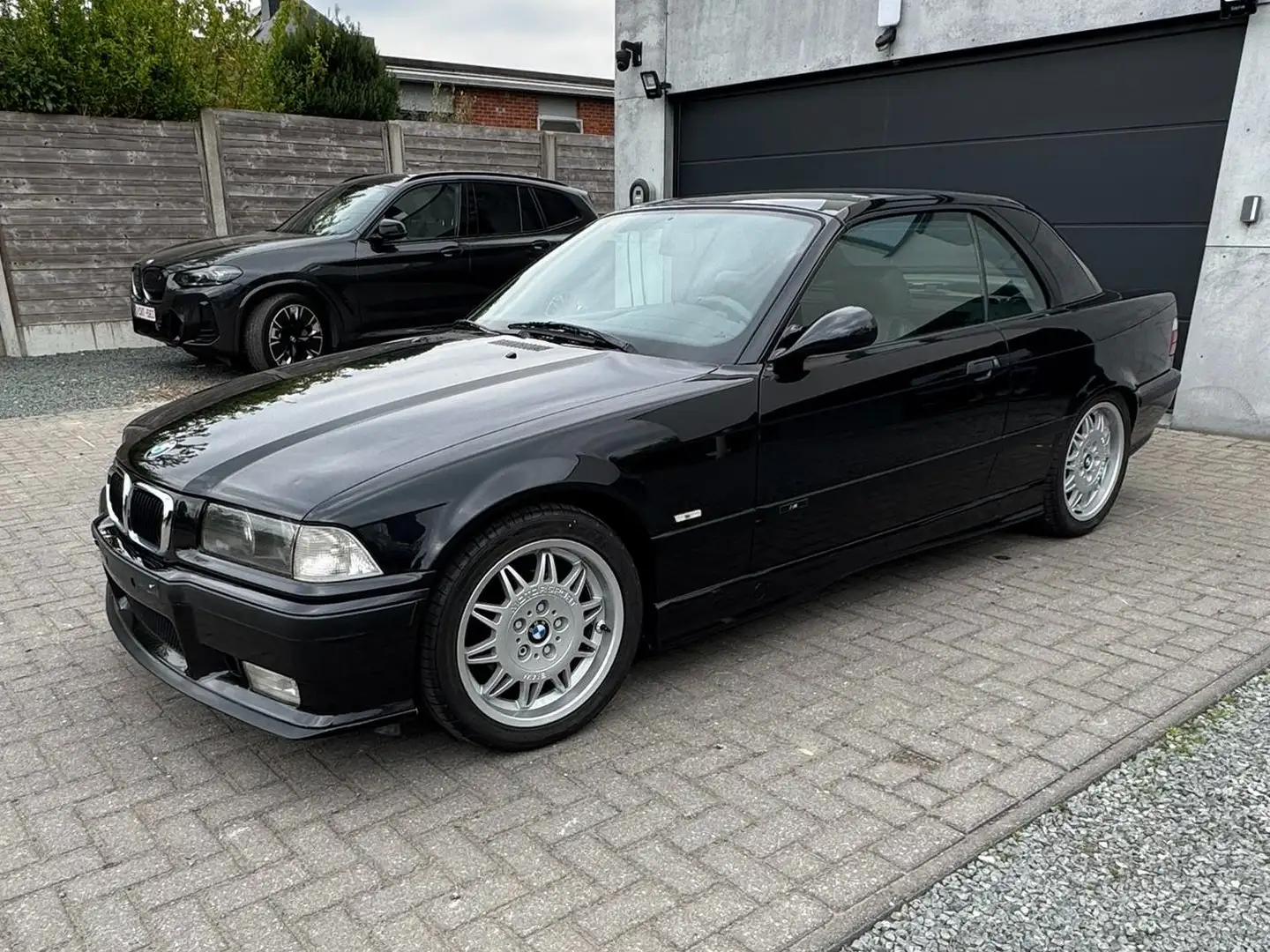 BMW 320 320i Originele M pakket Black - 2