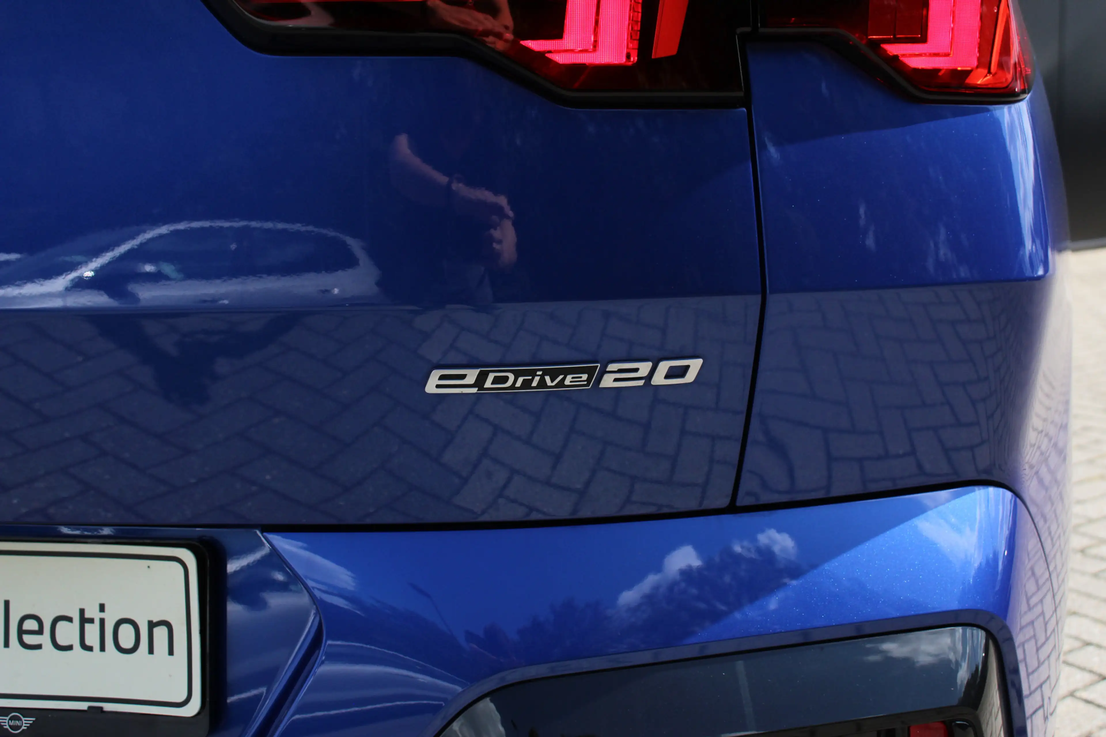 BMW iX2 eDrive20 M Sport / Panoramadak / Trekhaak / Sports — photo 13