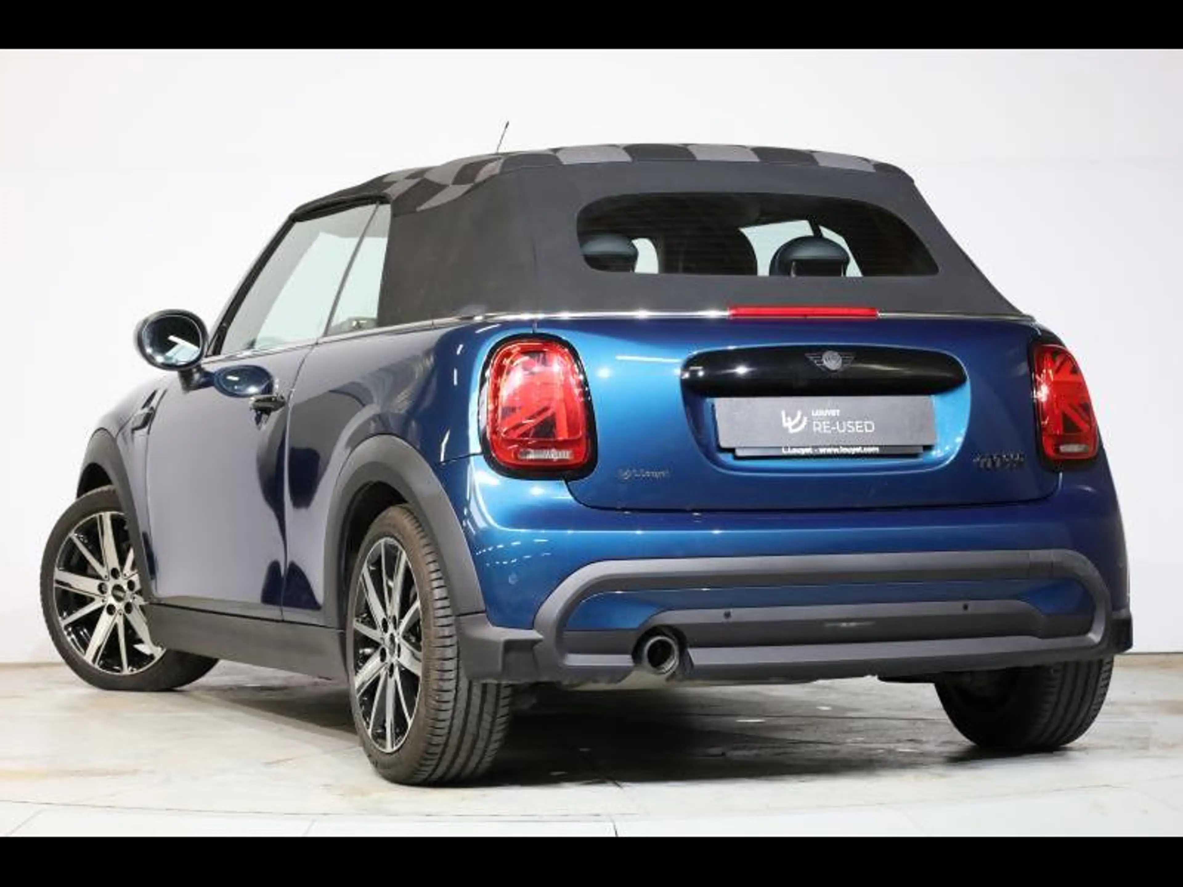 MINI Cooper Cabrio SIDEWALK — photo 14