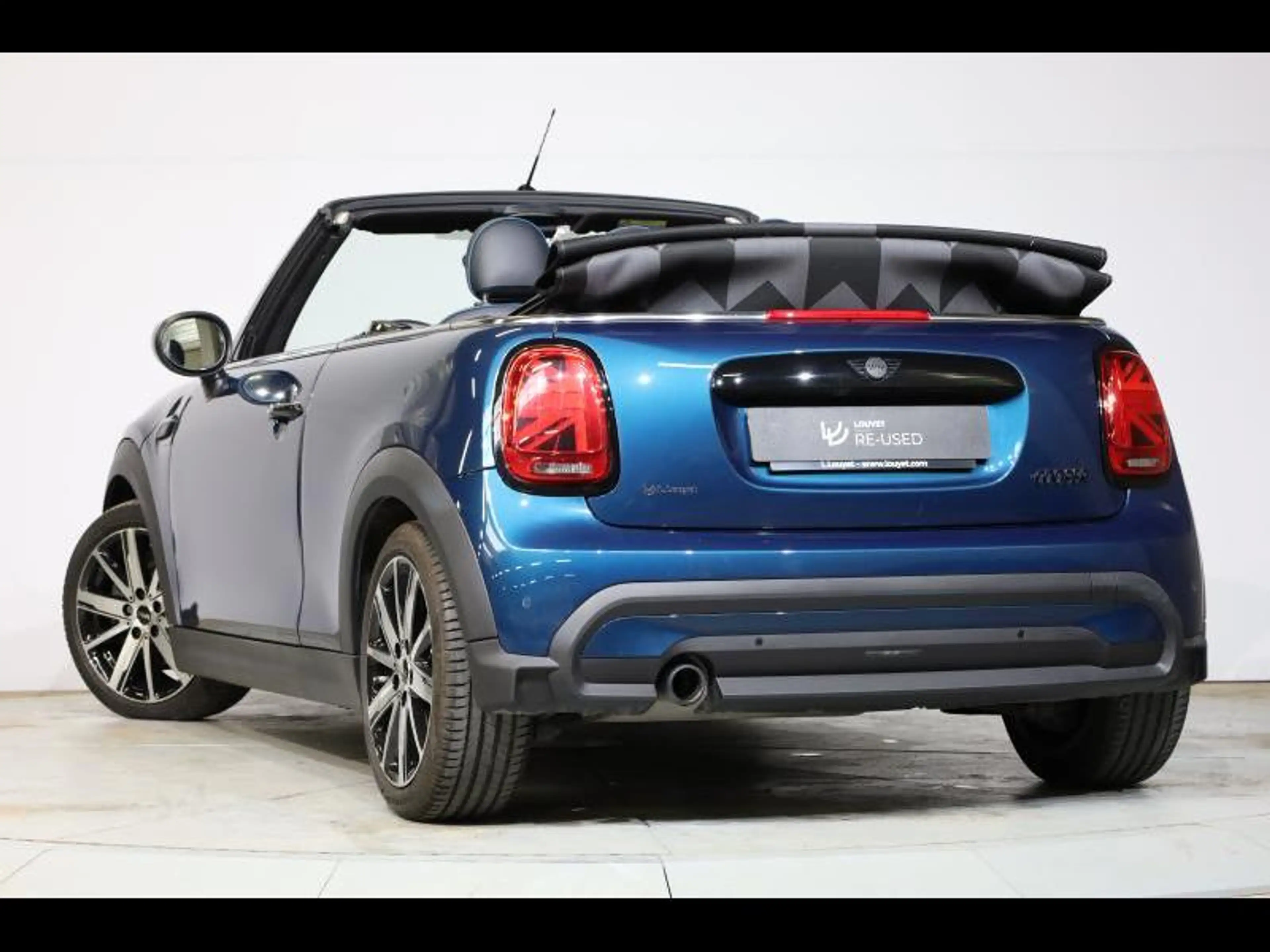 MINI Cooper Cabrio SIDEWALK — photo 6