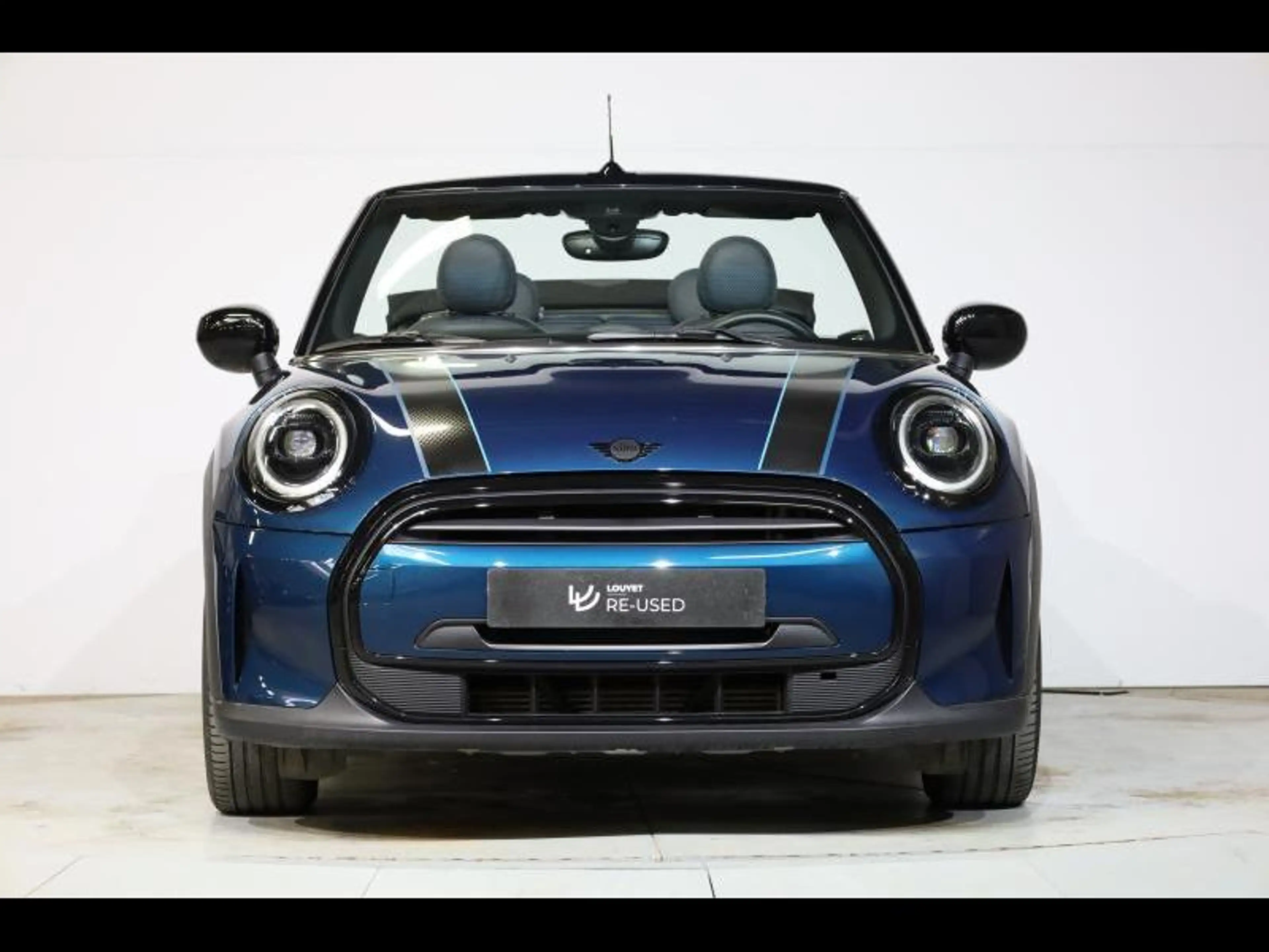MINI Cooper Cabrio SIDEWALK — photo 3
