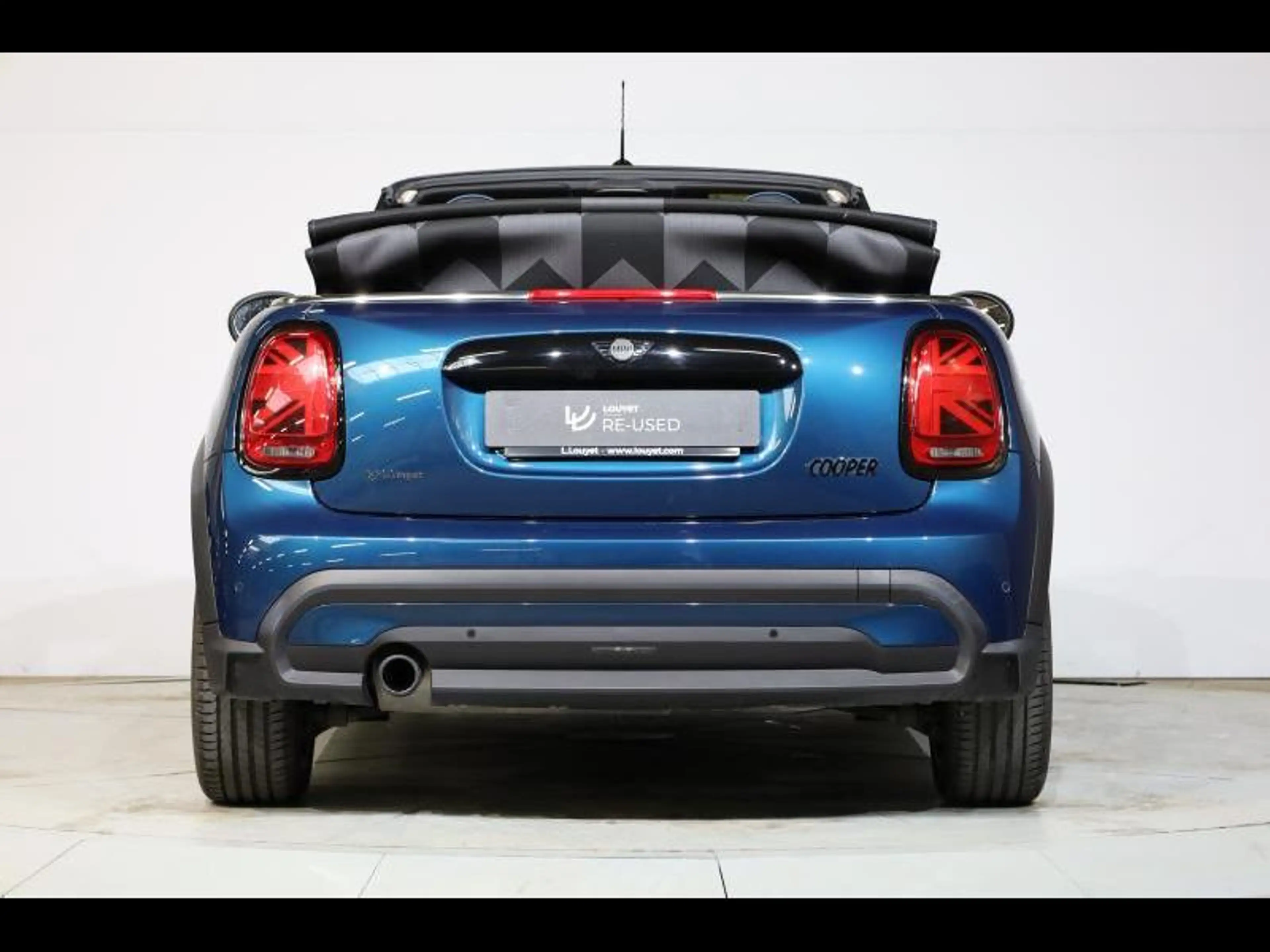 MINI Cooper Cabrio SIDEWALK — photo 5