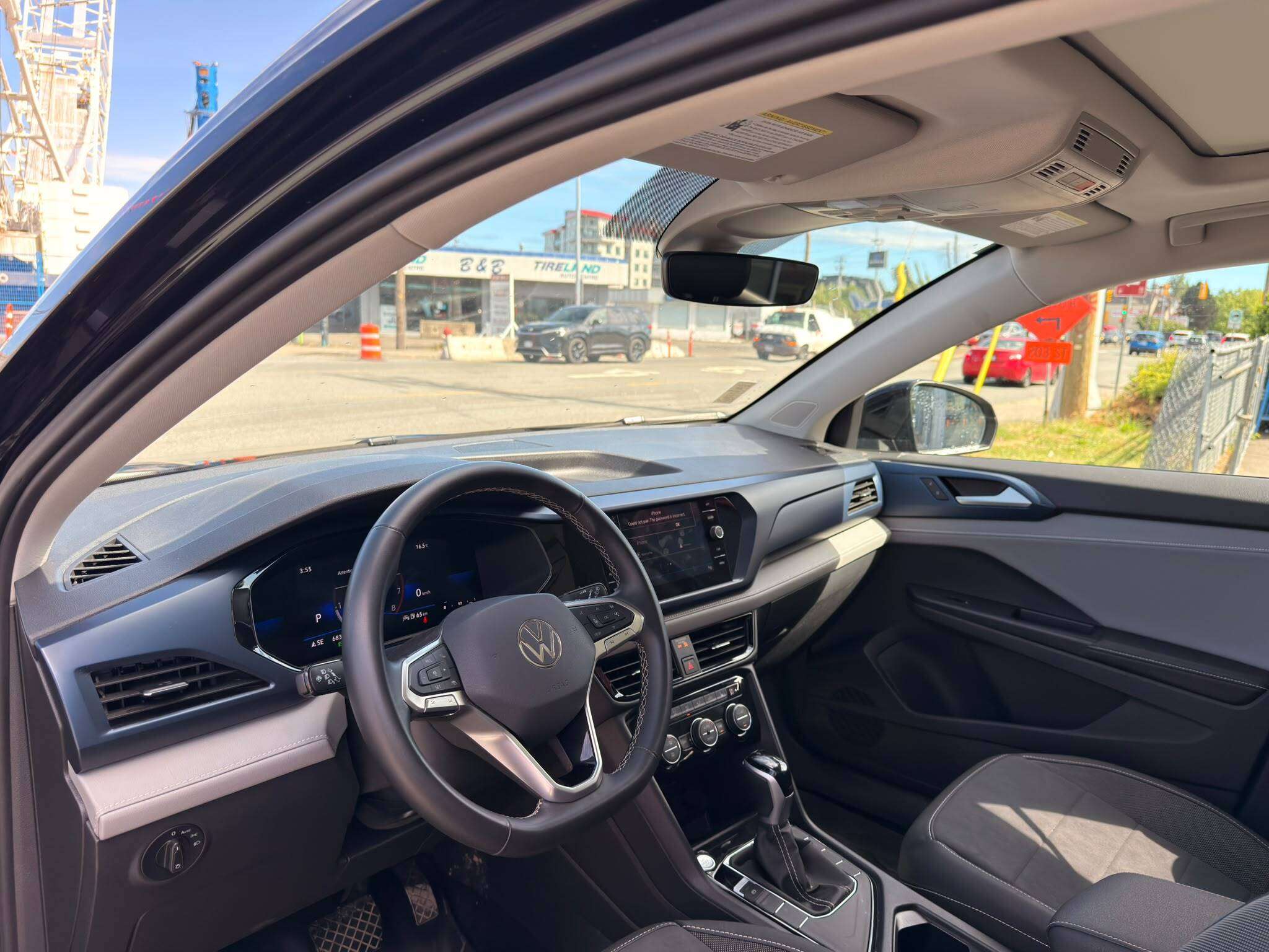2024 Volkswagen Taos — view 10