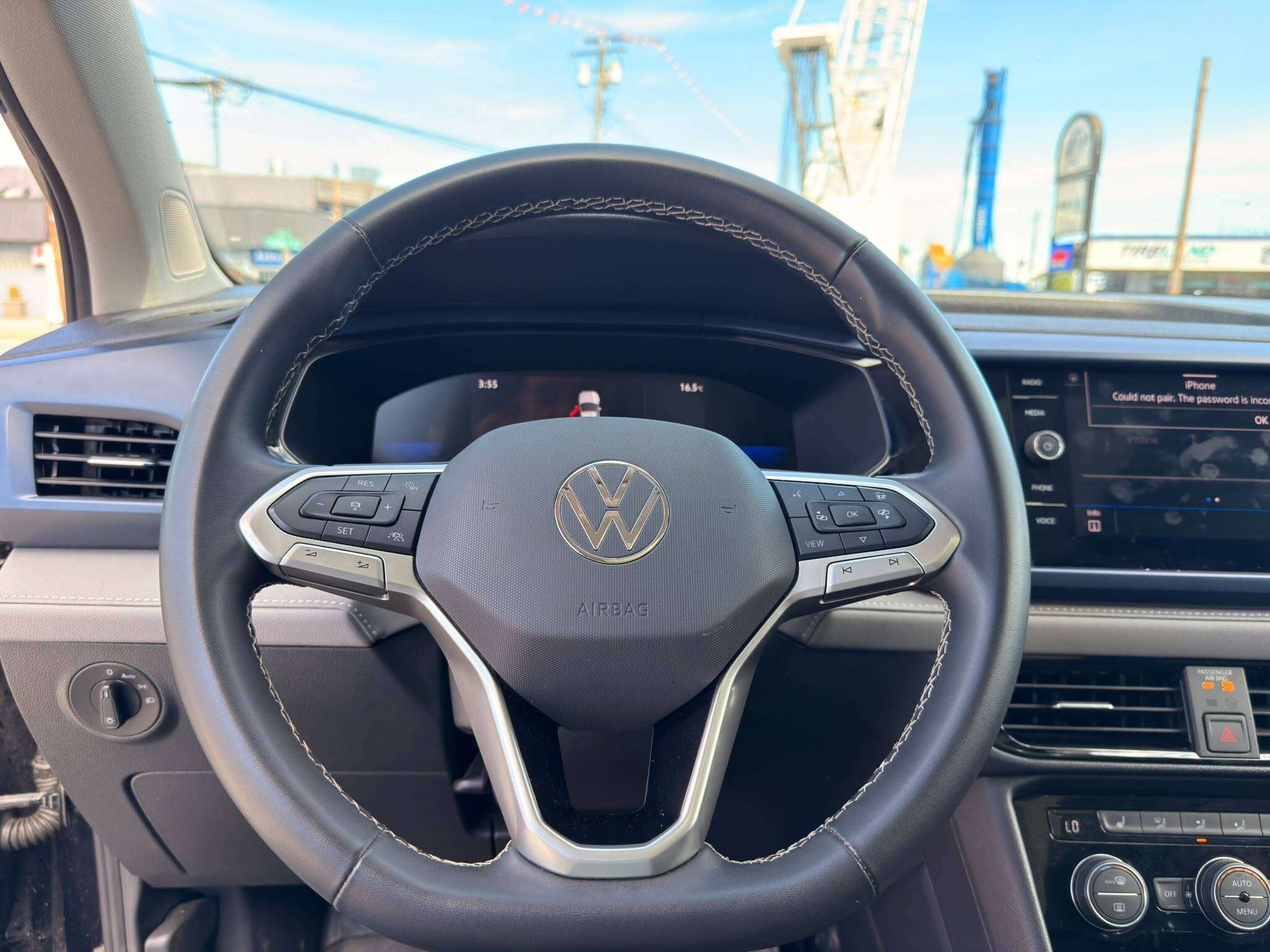 2024 Volkswagen Taos — view 17