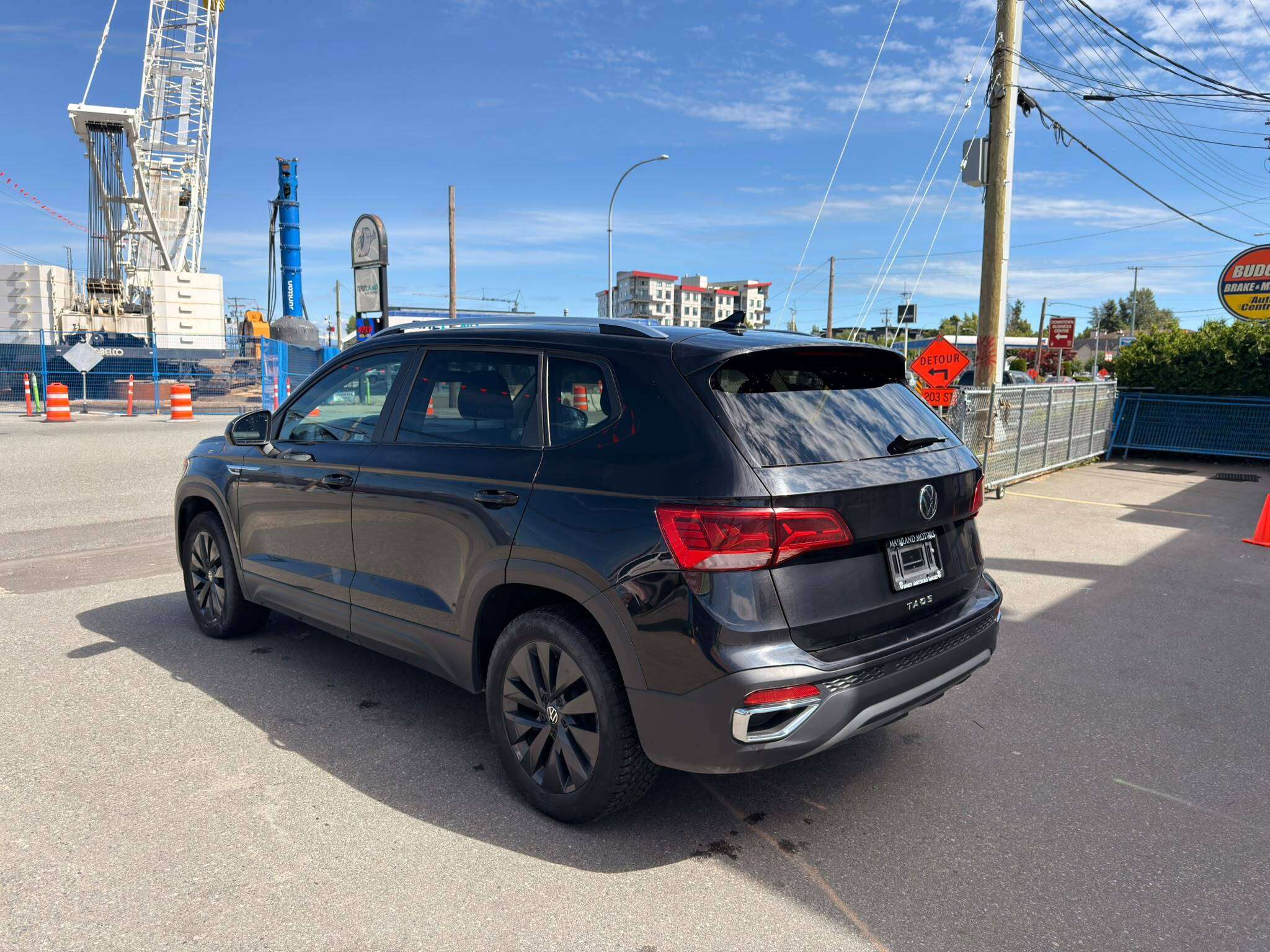 2024 Volkswagen Taos — view 8