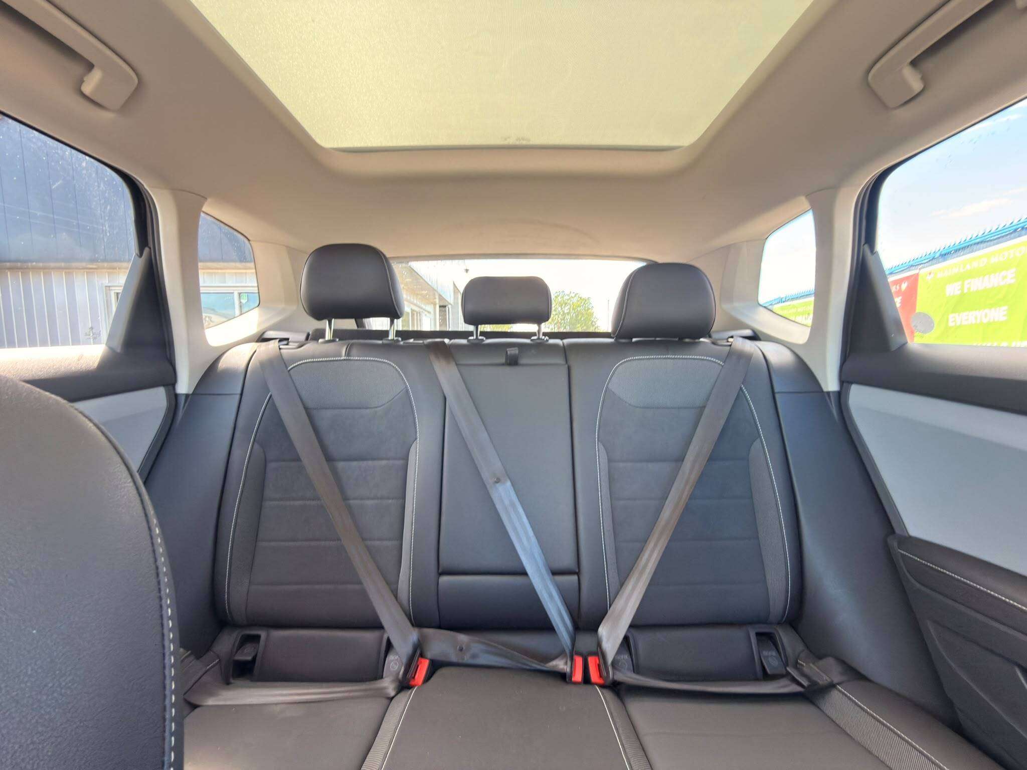 2024 Volkswagen Taos — view 12