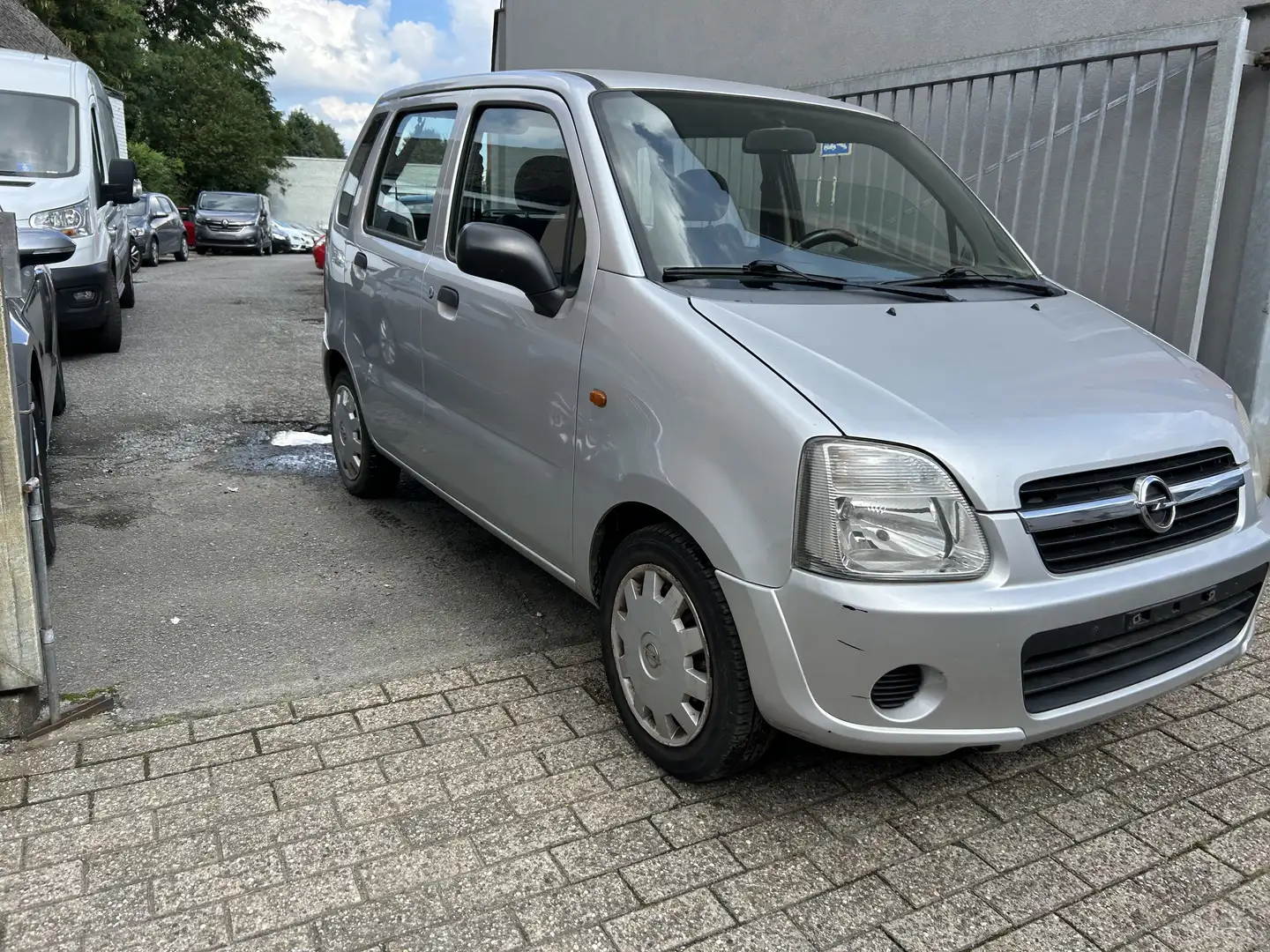 Opel Agila Agila 1.0i XEP 12v Cosmo 12 MOIS DE GARANTIE Gris - 1