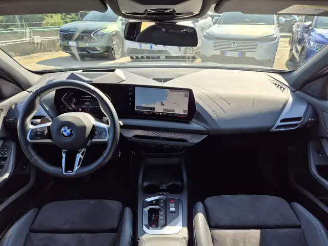 BMW 1 Series view 8