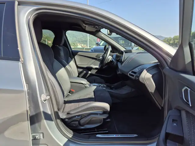 BMW 1 Series view 9