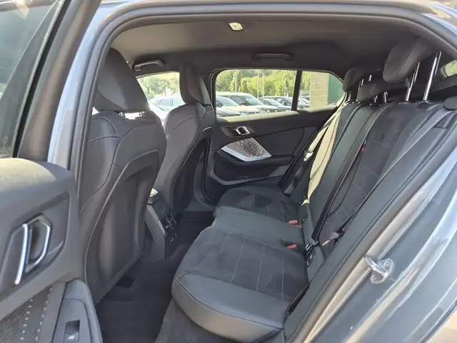 BMW 1 Series view 7