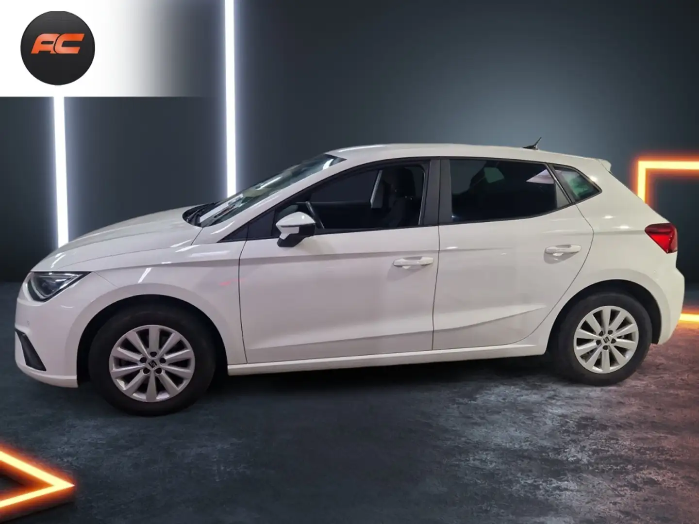 SEAT Ibiza 1.0 TSI S&S Style 110 Wit - 2