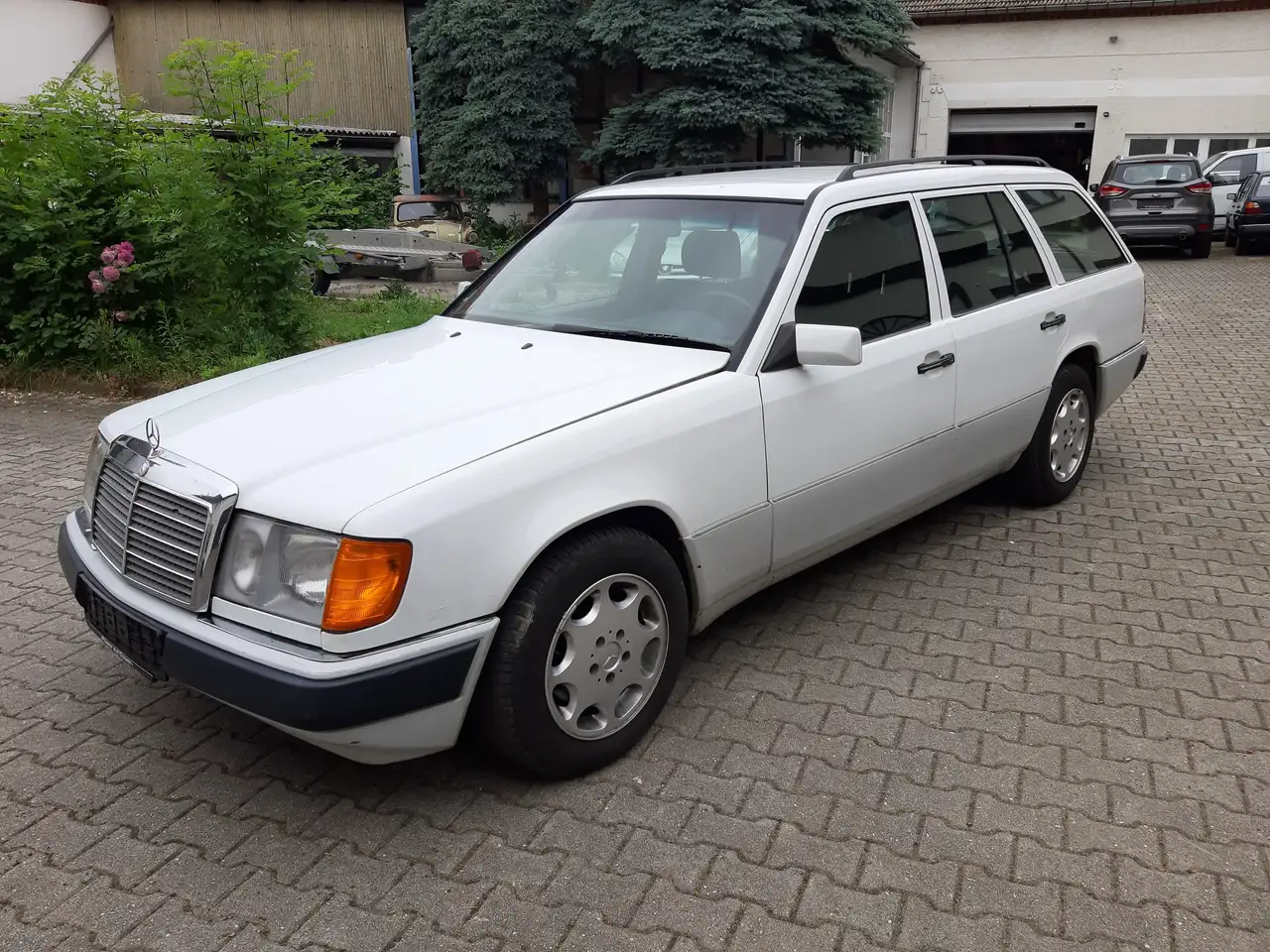 Mercedes-Benz E 220 TE Euro 2 Klima, foto 3