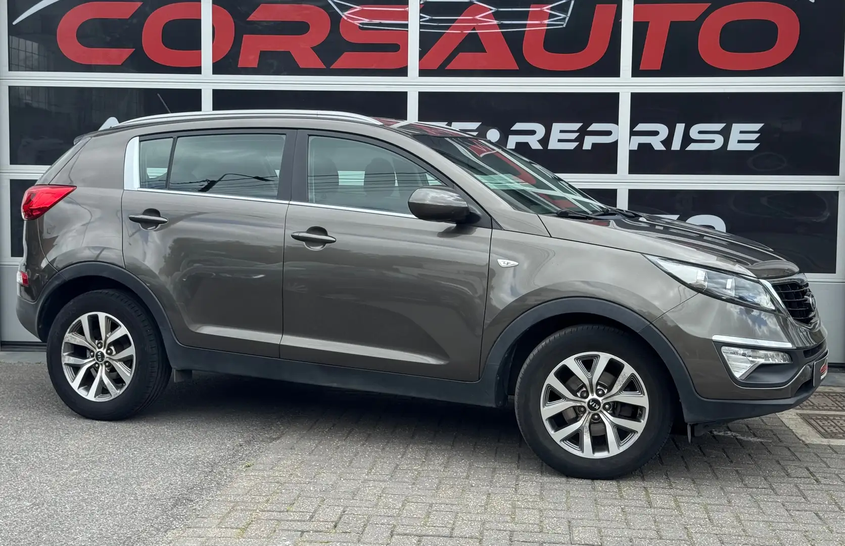 Kia Sportage 1.7 CRDi 2WD Fusion RADIO CRUISE VLT MULTIF JA Brun - 2