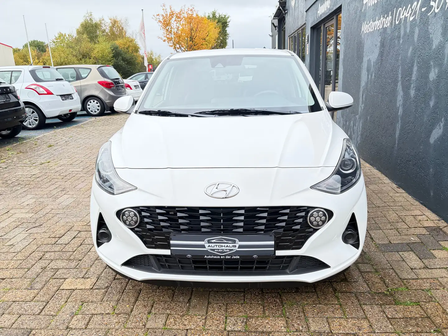 Hyundai i10 Edition 30*1.Hand*Top Ausstattung*HU/AU*Neues Mode Weiß - 2