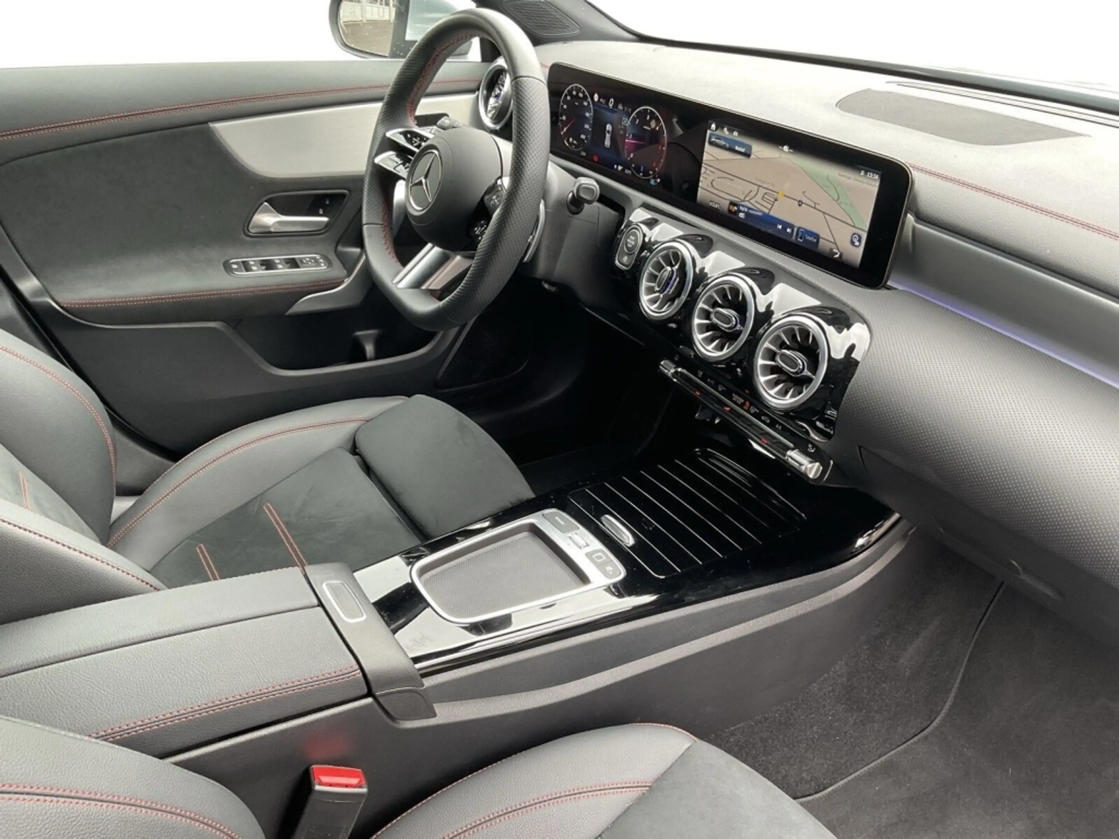 Mercedes-Benz CLA 220 d SB AMG-Line MULTI./KEYL./WP/360/SHZ/CP — photo 10