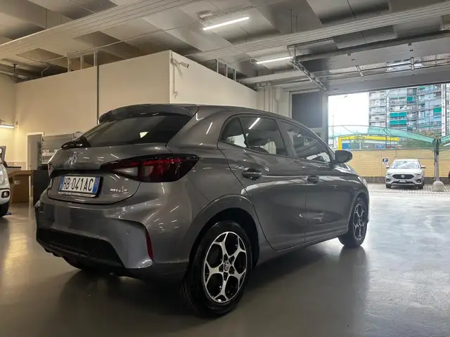 MG MG3 view 7