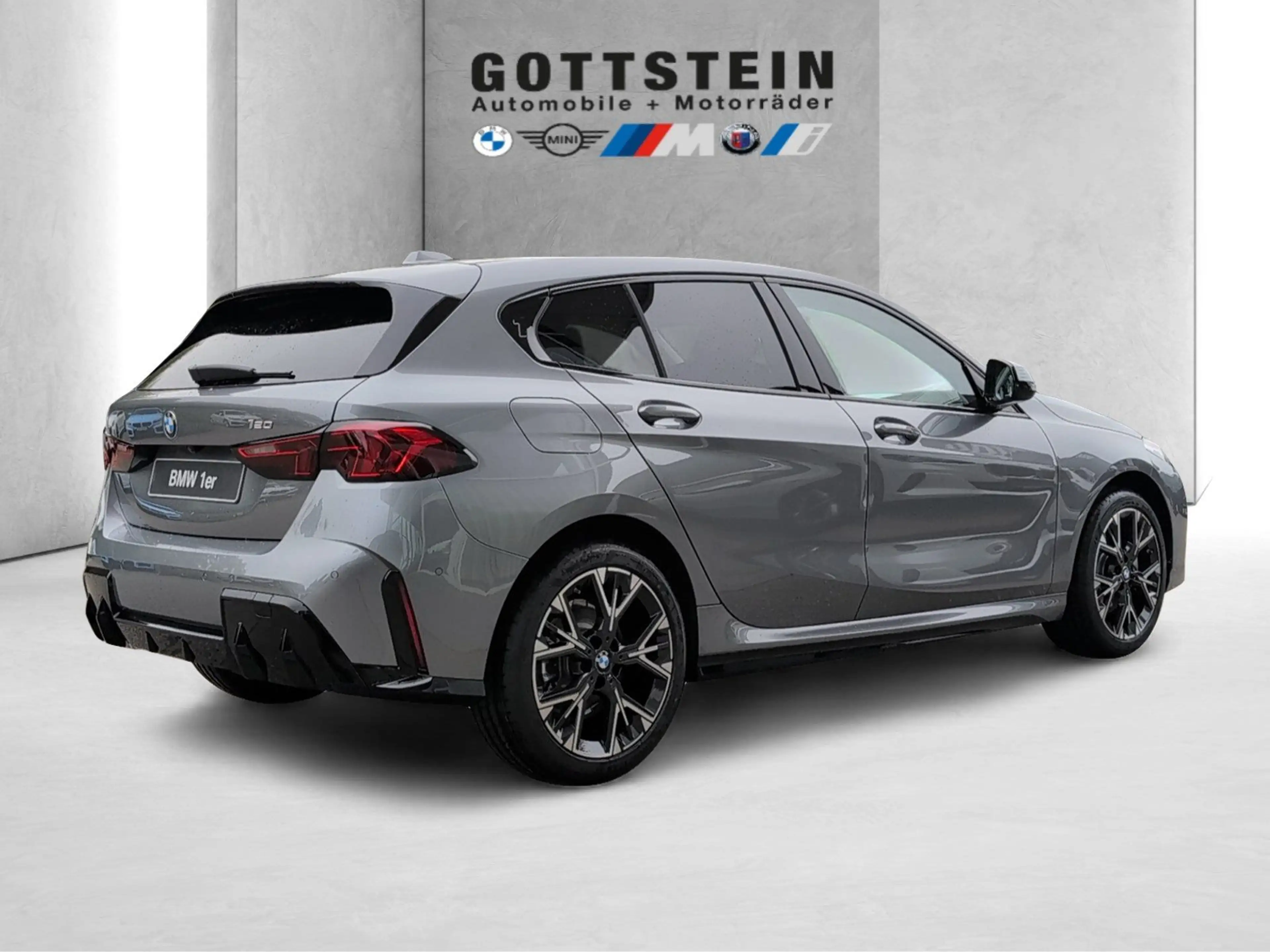 BMW 120 / M-Design / 5-türig — photo 12