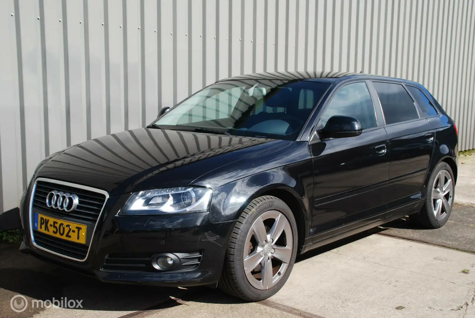 Audi A3 Sportback 1.8 TFSI Ambition Pro Line Business Zwart - 1