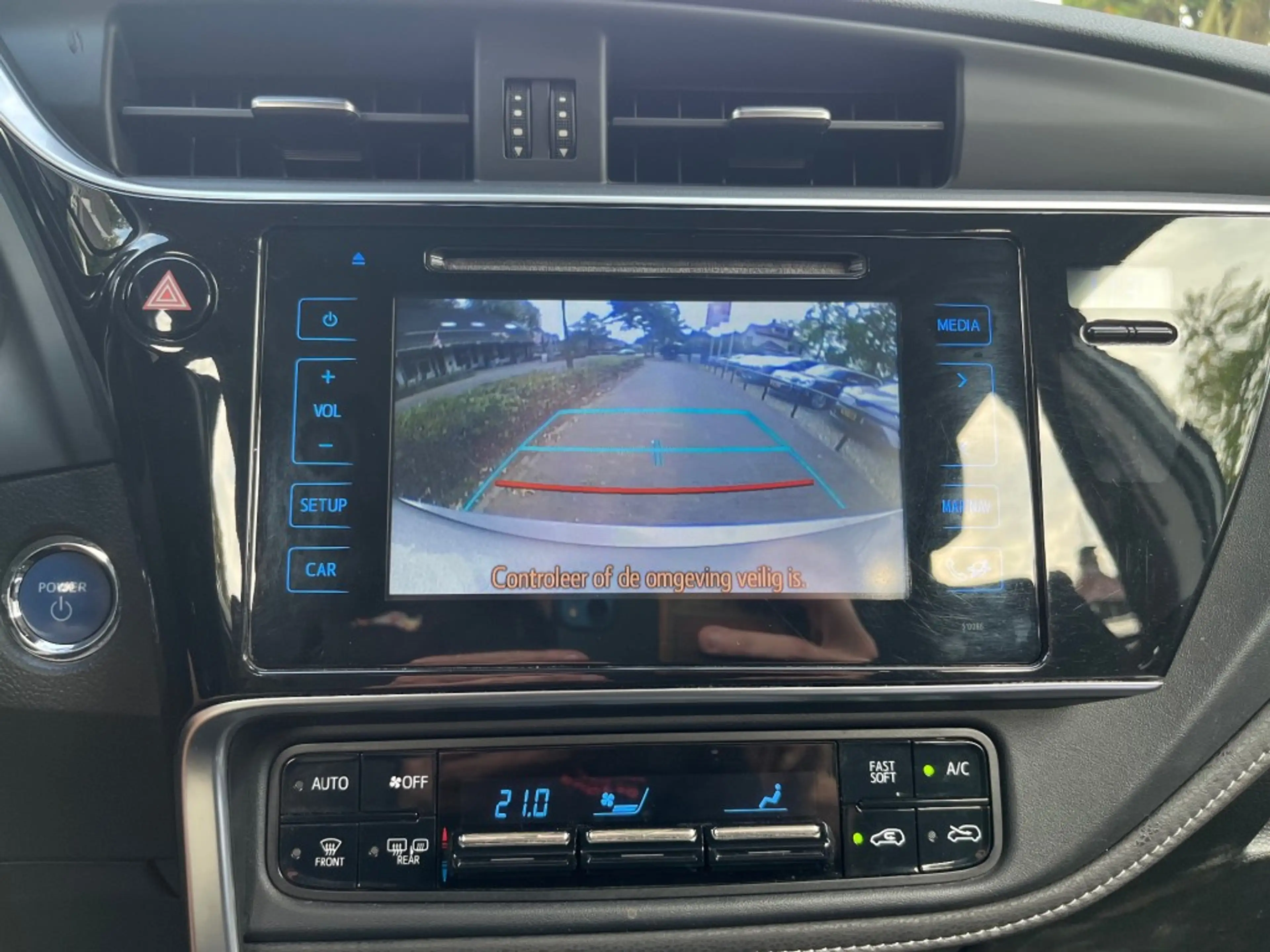 Toyota Auris 1.8 HYBRID AUTOMAAT / NAVI / CAMERA / DAB / CRUISE — photo 10